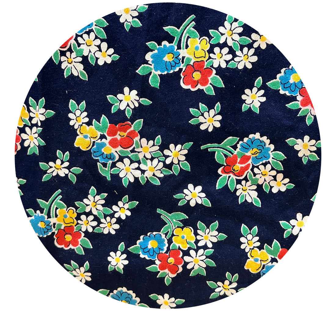 80cms Pretty Vintage Cotton Fabric Remnant VINTAGE