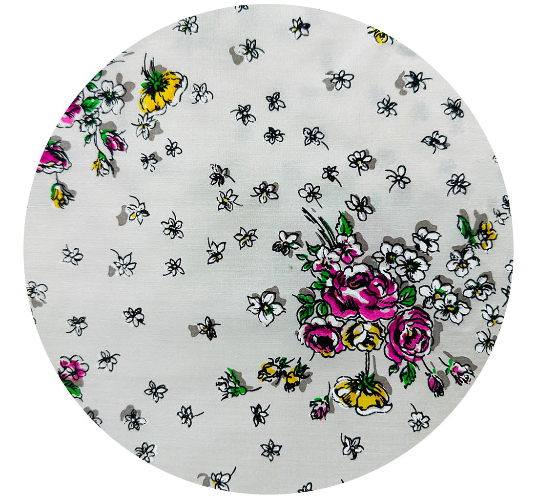 770cms HUGE Delicate Pretty Floral Fabric Stunning Dress Fabric