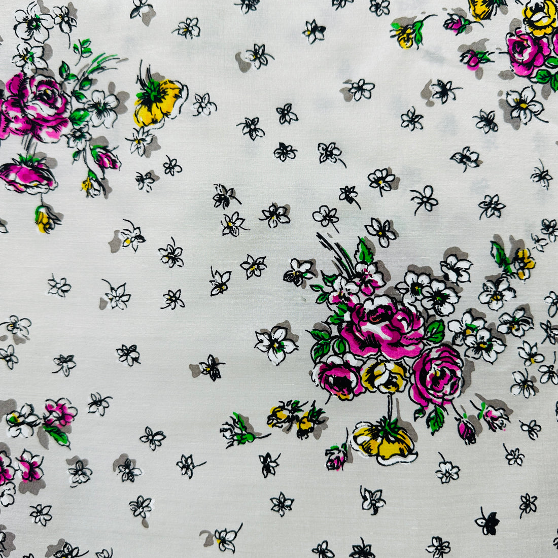 770cms HUGE Delicate Pretty Floral Fabric Stunning Dress Fabric