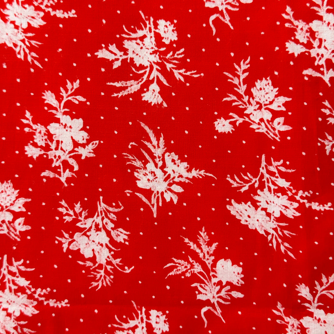 225cms Pretty Bright Red Floral Cotton Fabric