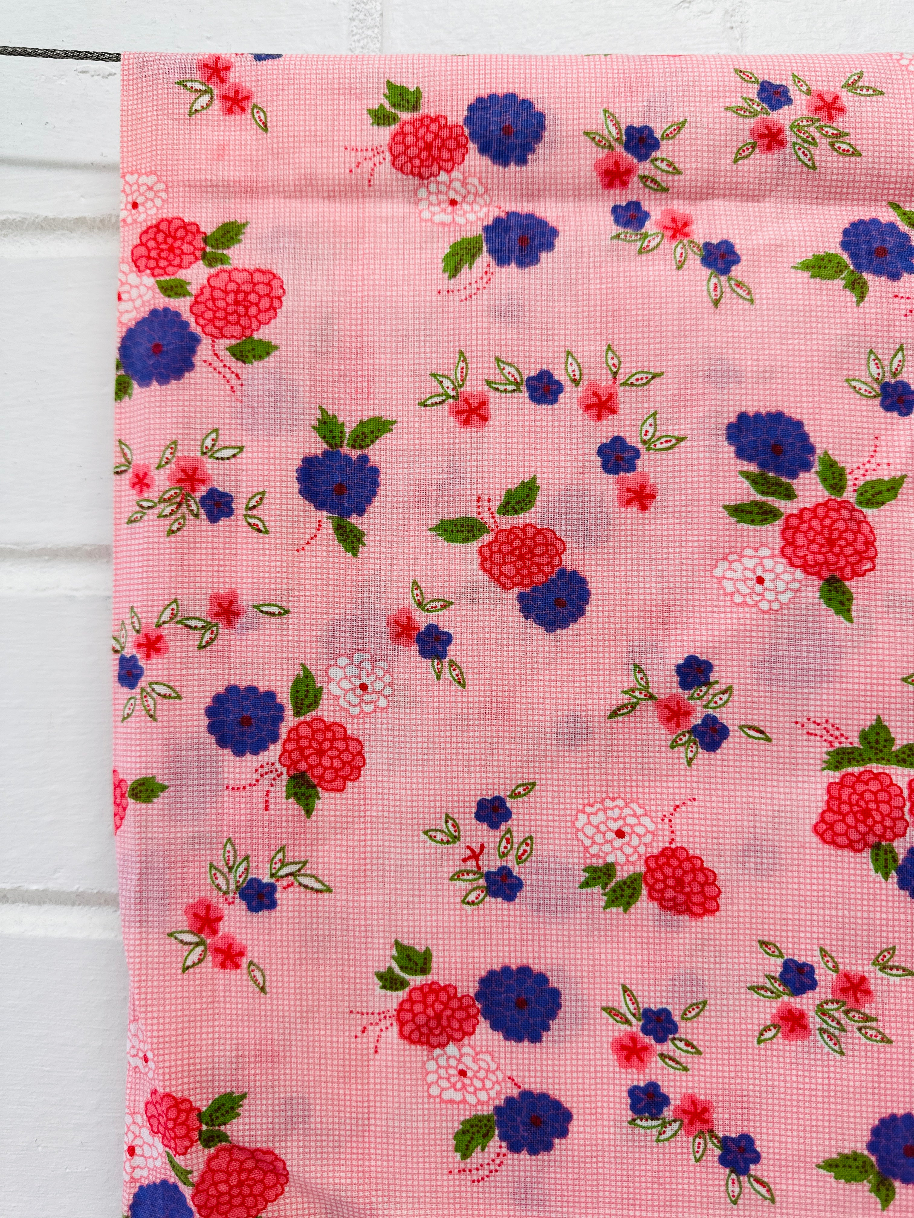 190cms Pretty in Pinks Florals Cotton Fabric