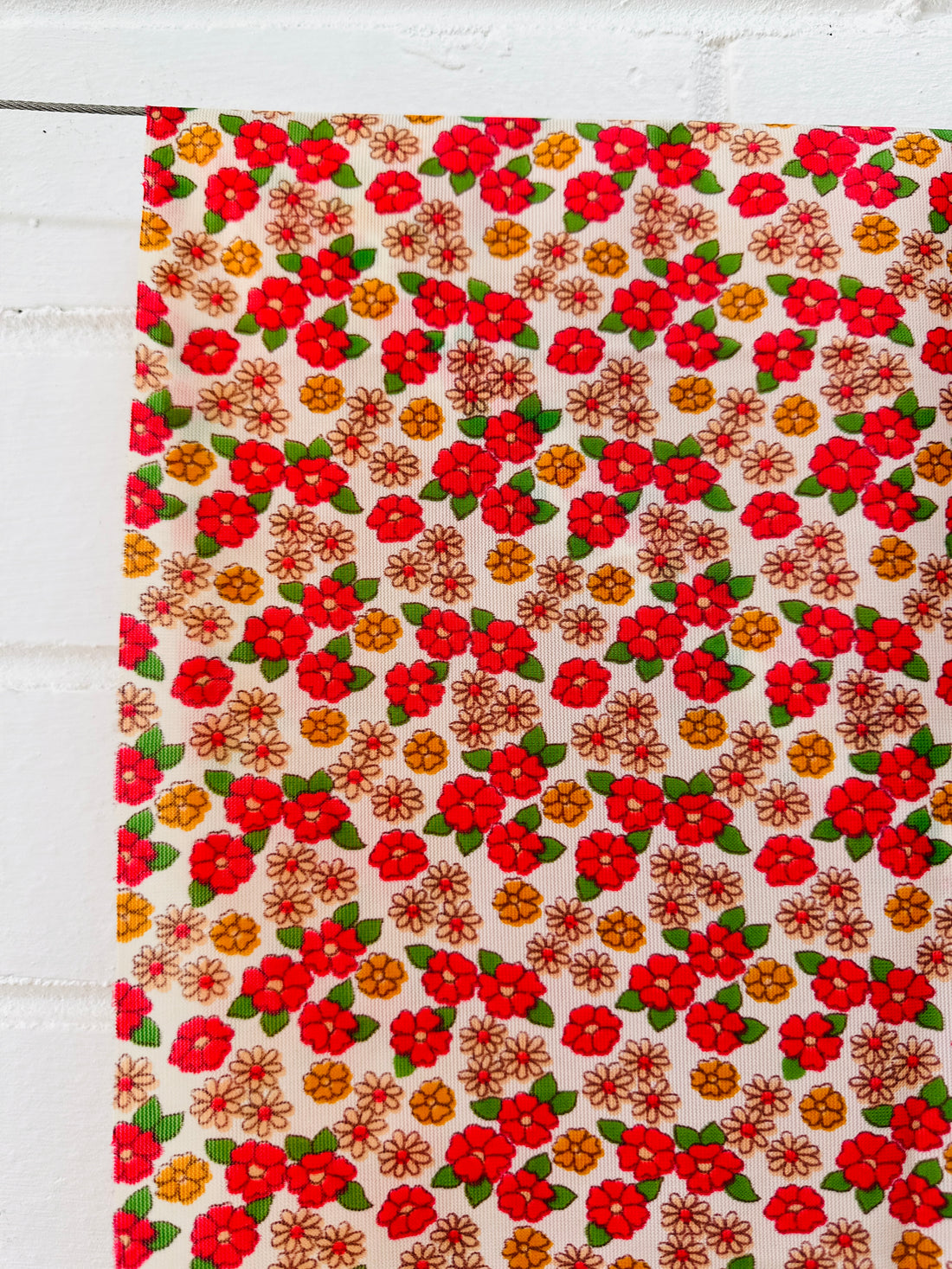 190cms So Pretty Vintage Florals Reds