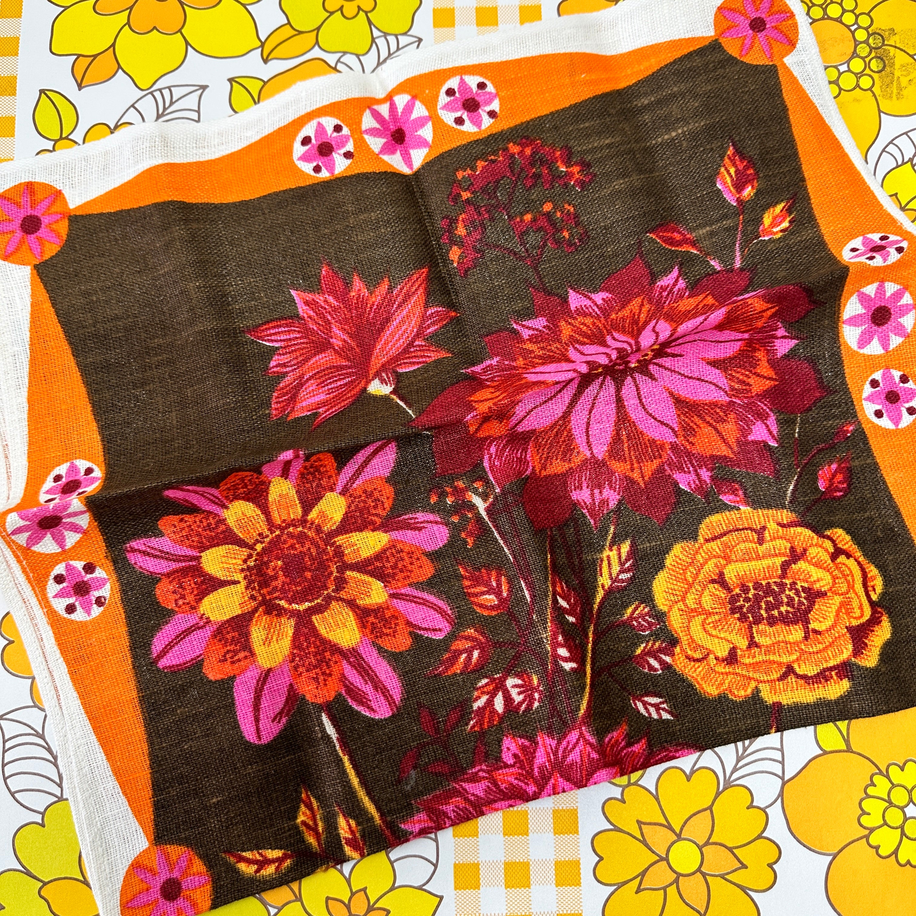 PINKS Floral Linen Unused BEAUTIFUL