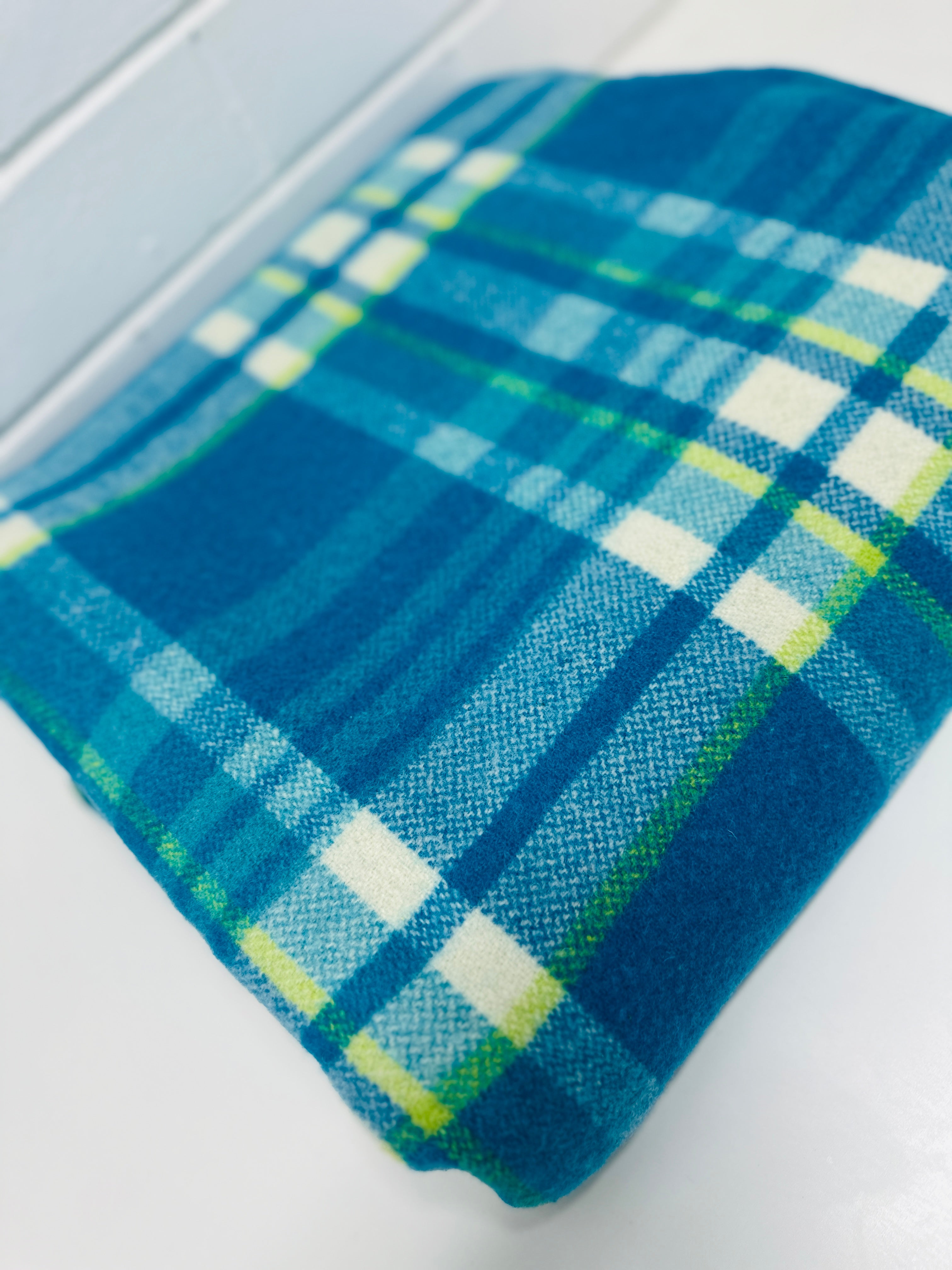 AS NEW Wool Blanket Vintage BLUES