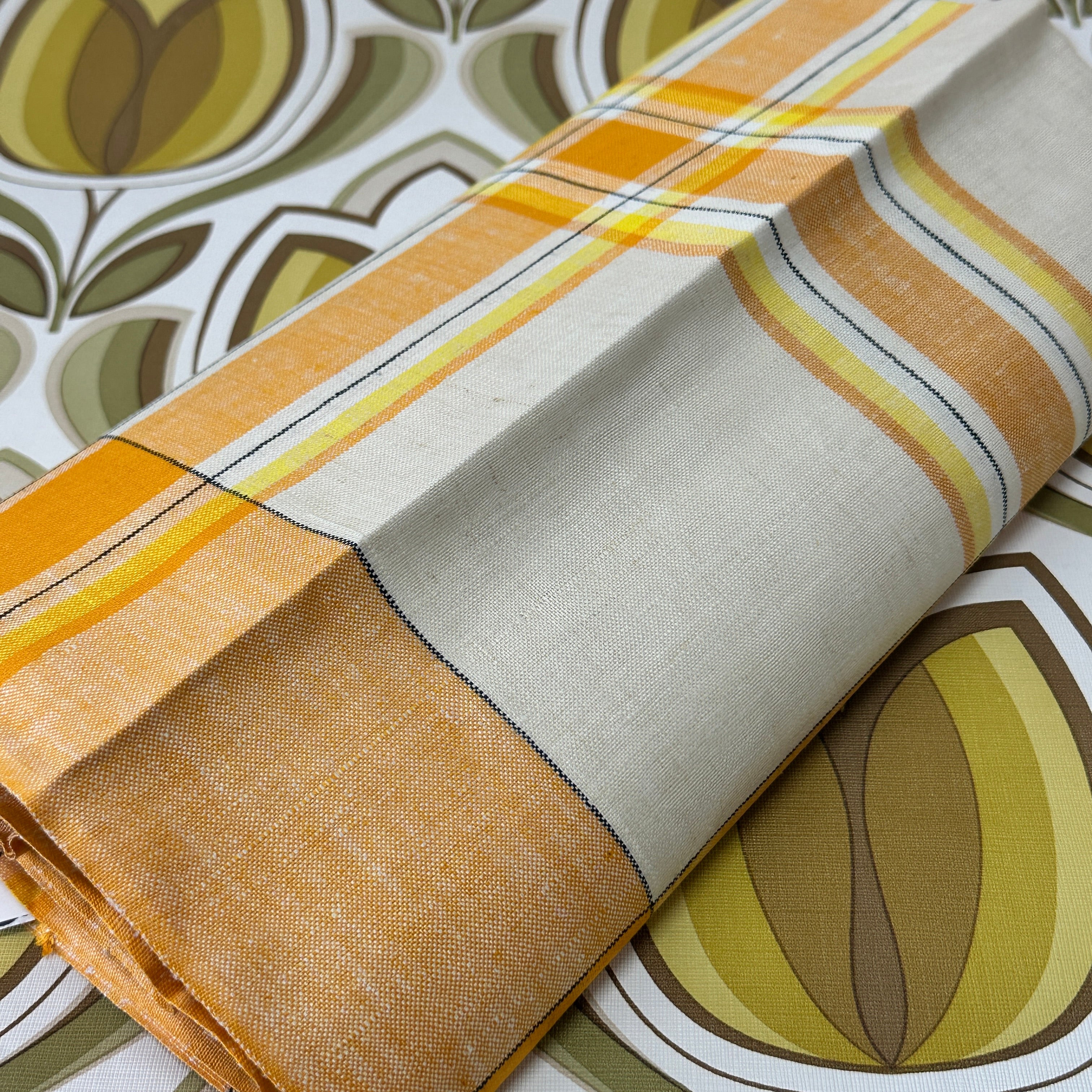 Quality UNUSED Irish Linen Tablecloth