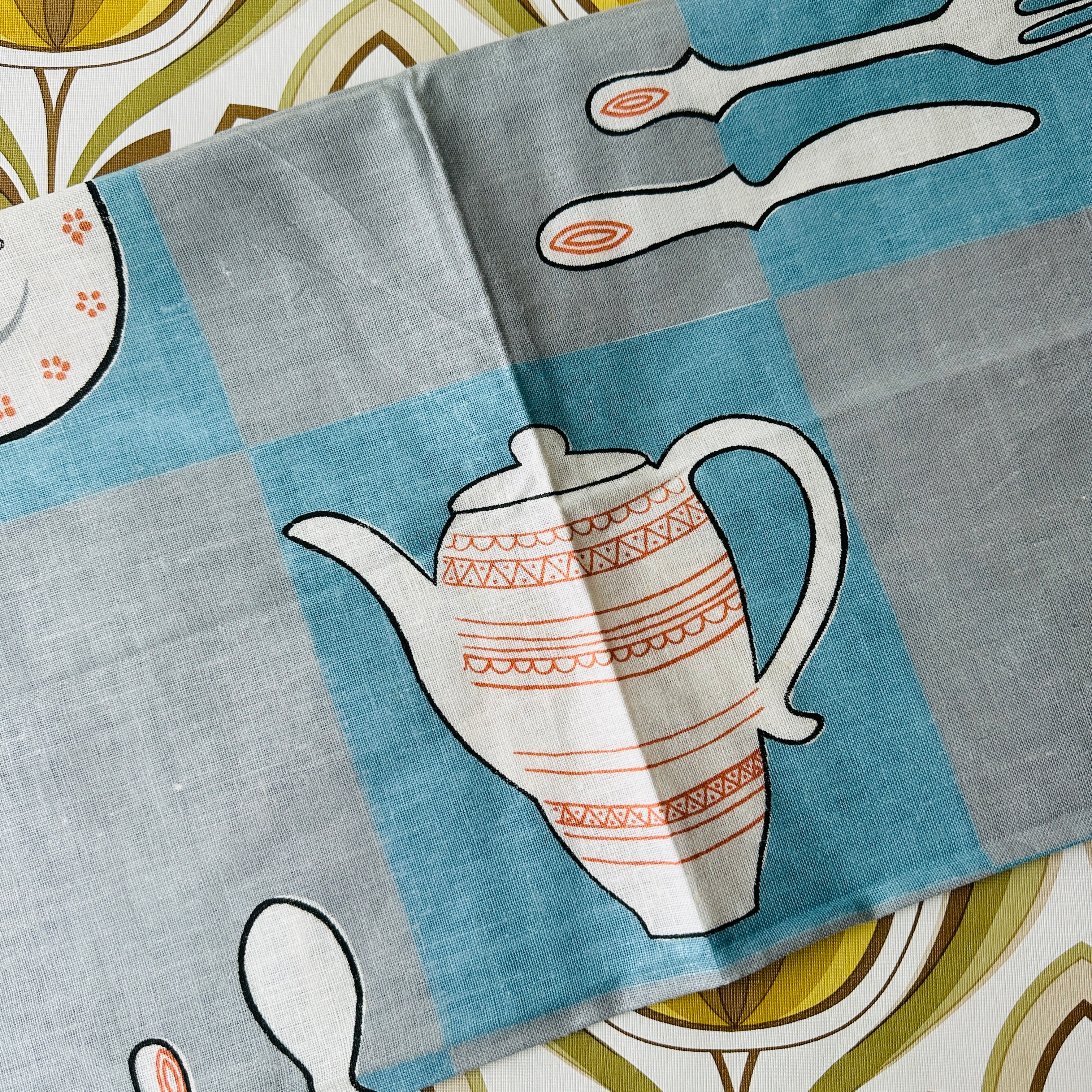 VINTAGE Tea Pot Tea Towel LARGE