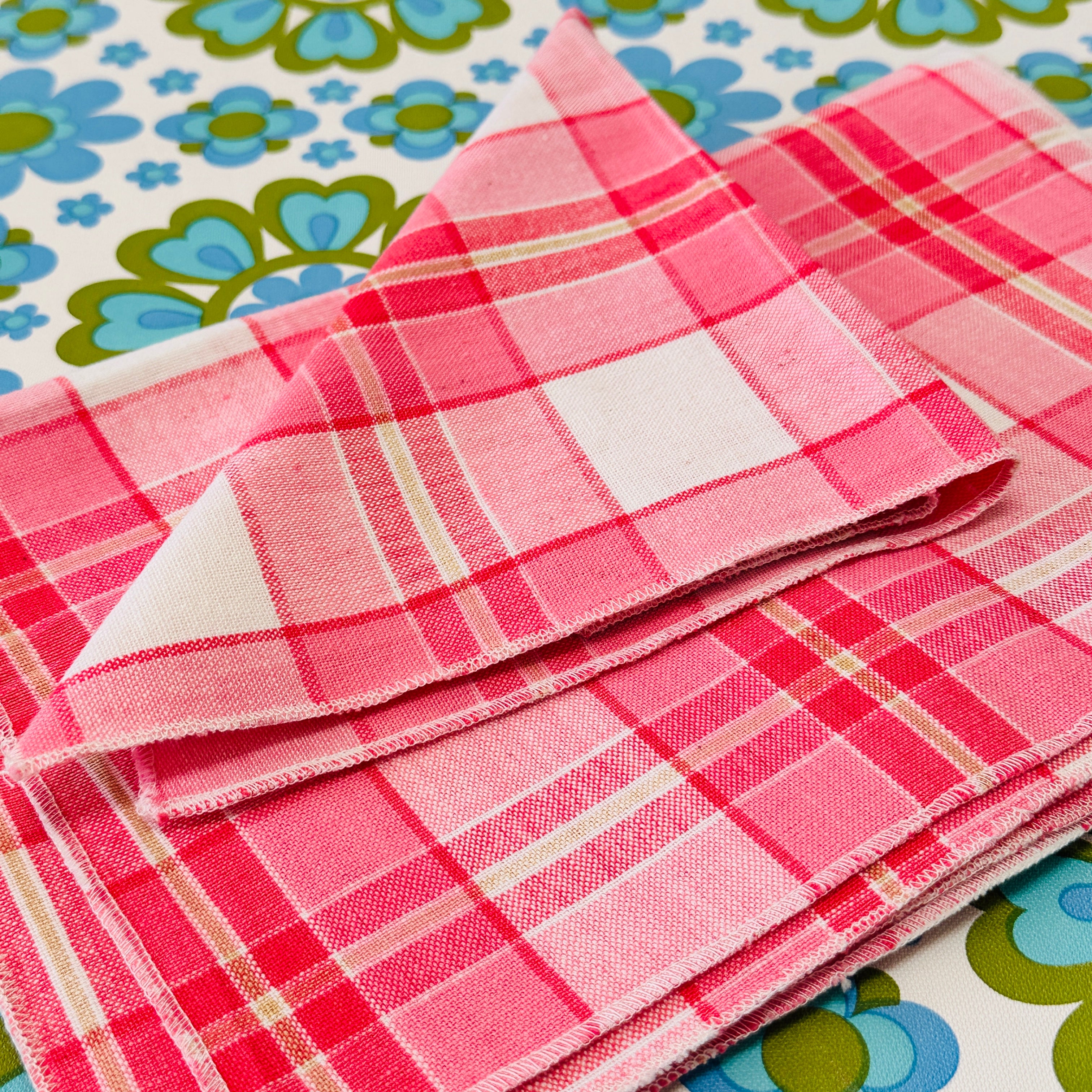 Vintage Cotton Napkins Serviettes Pink