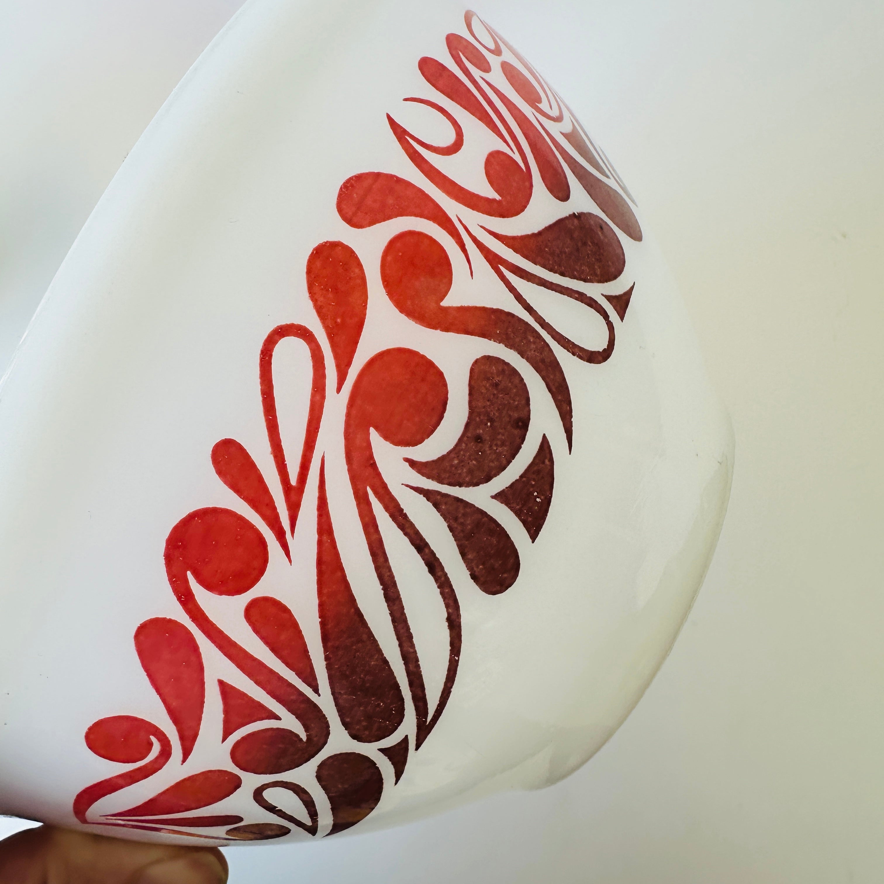 Beautiful Agee Pyrex Paisley Nesting Bowl SET