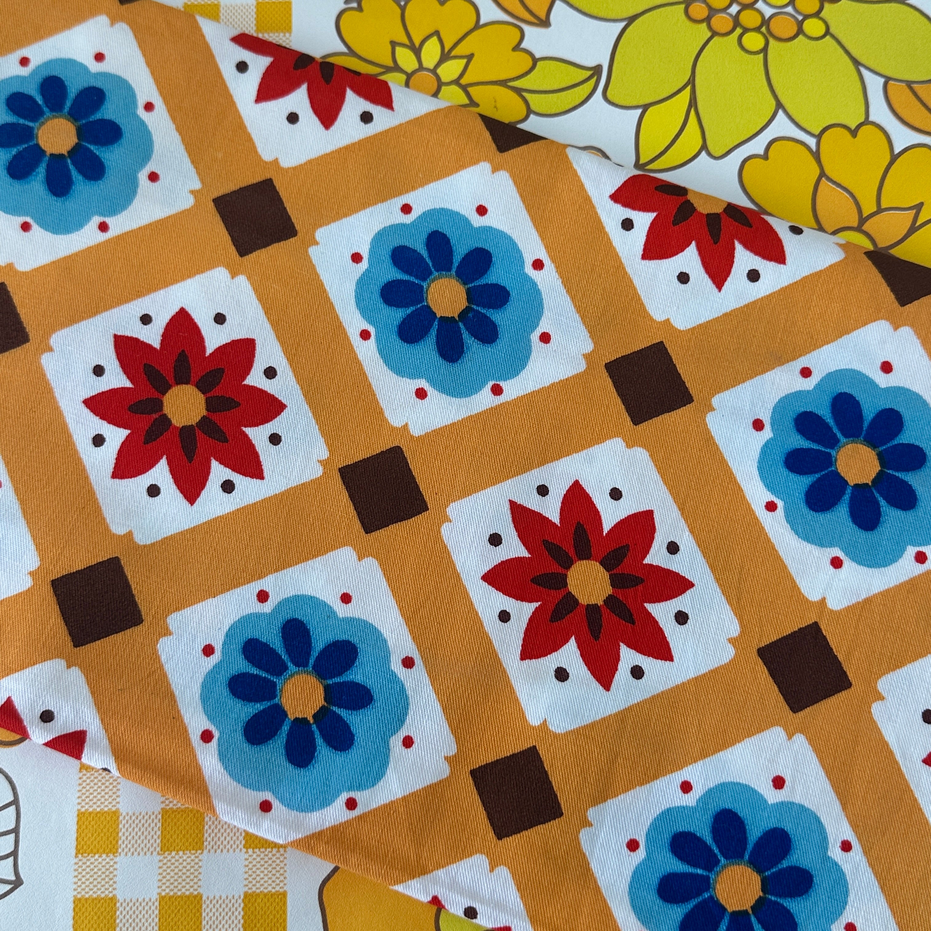 Vintage Cotton Tablecloth ADORABLE