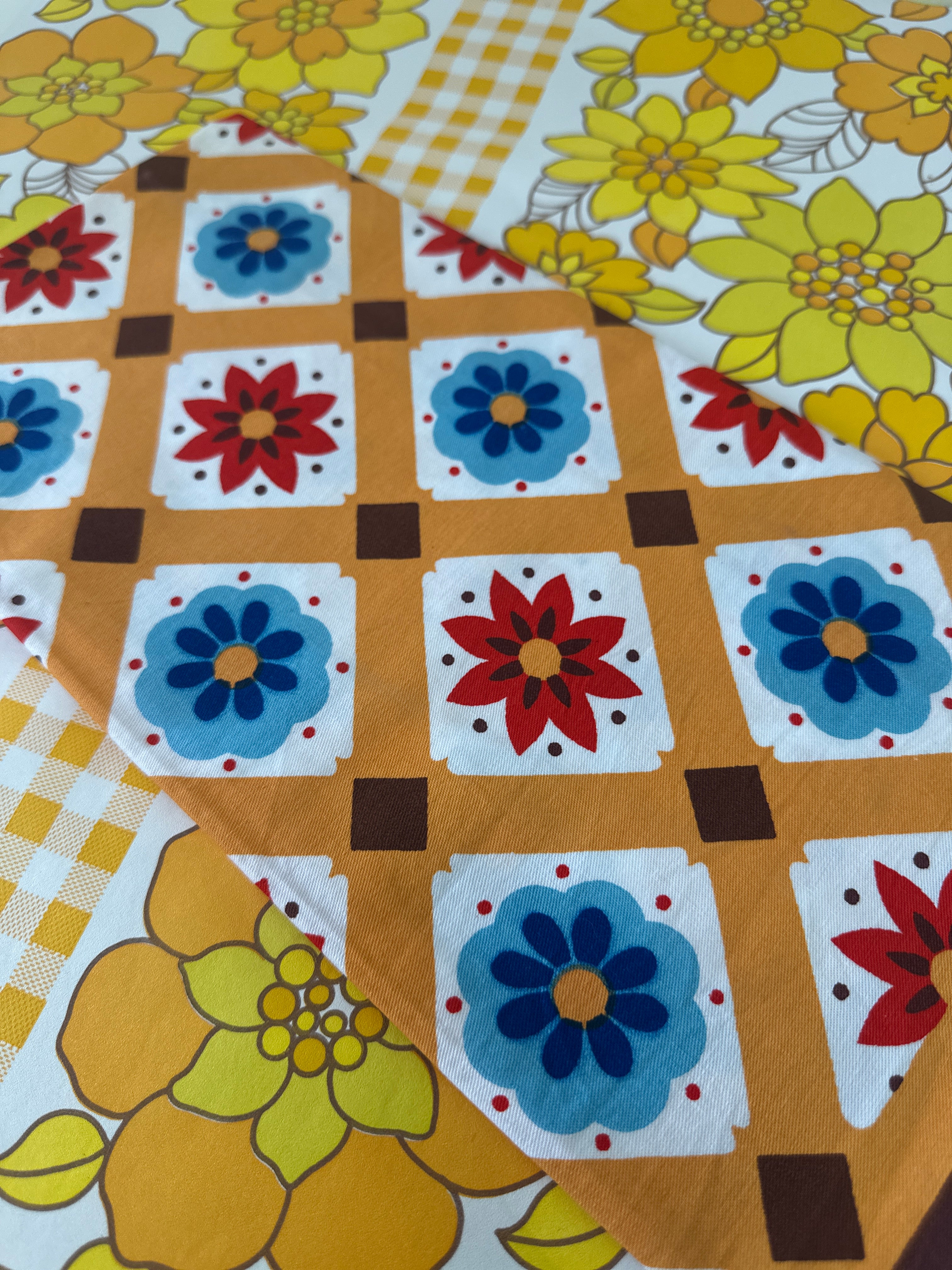 Vintage Cotton Tablecloth ADORABLE