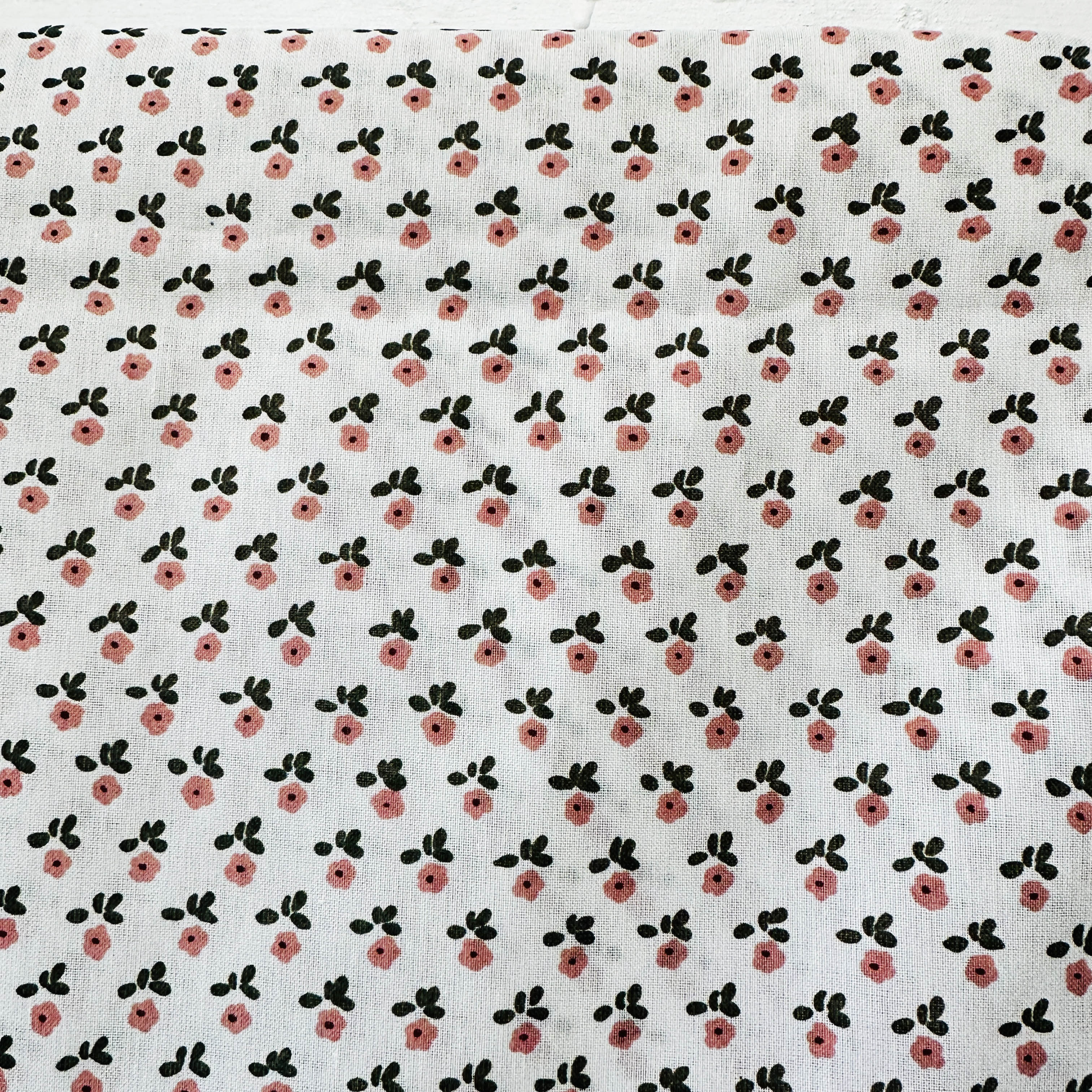 170cms BEAUTIFUL Floral Fabric