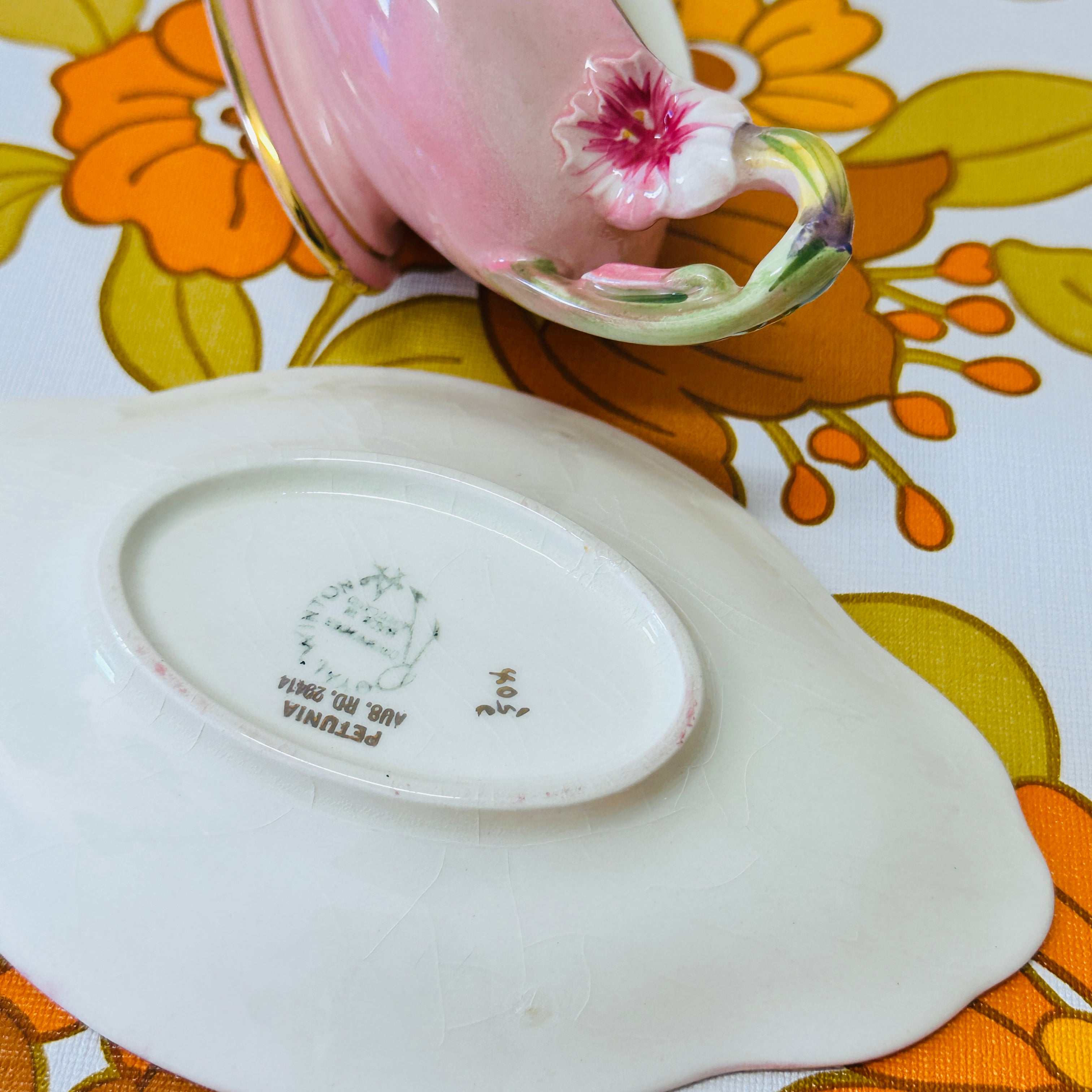 ROYAL Winton Gravy Boat Pink PETUNIA