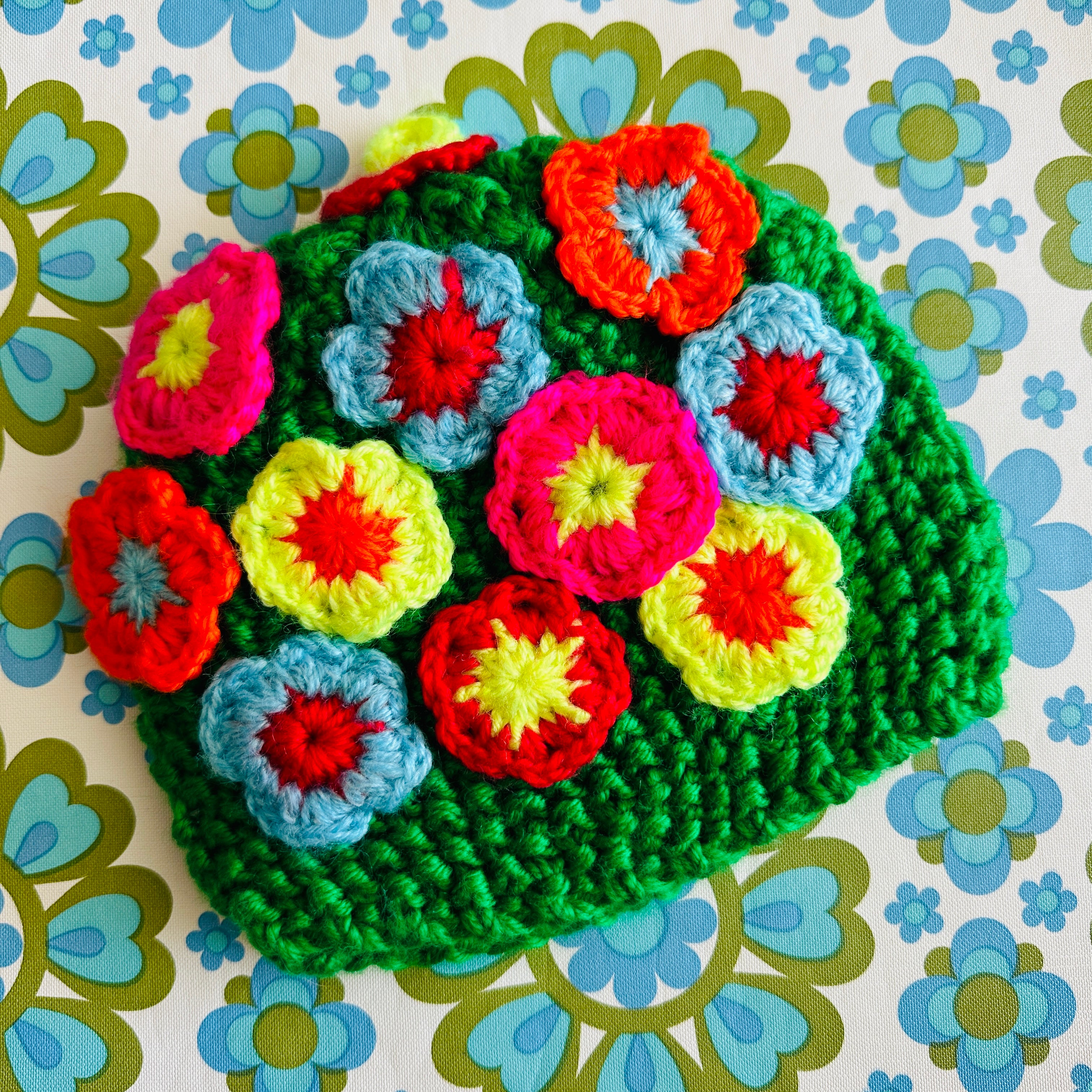 Bright Green & Pink Vintage Tea Cosy Retro Kitchen