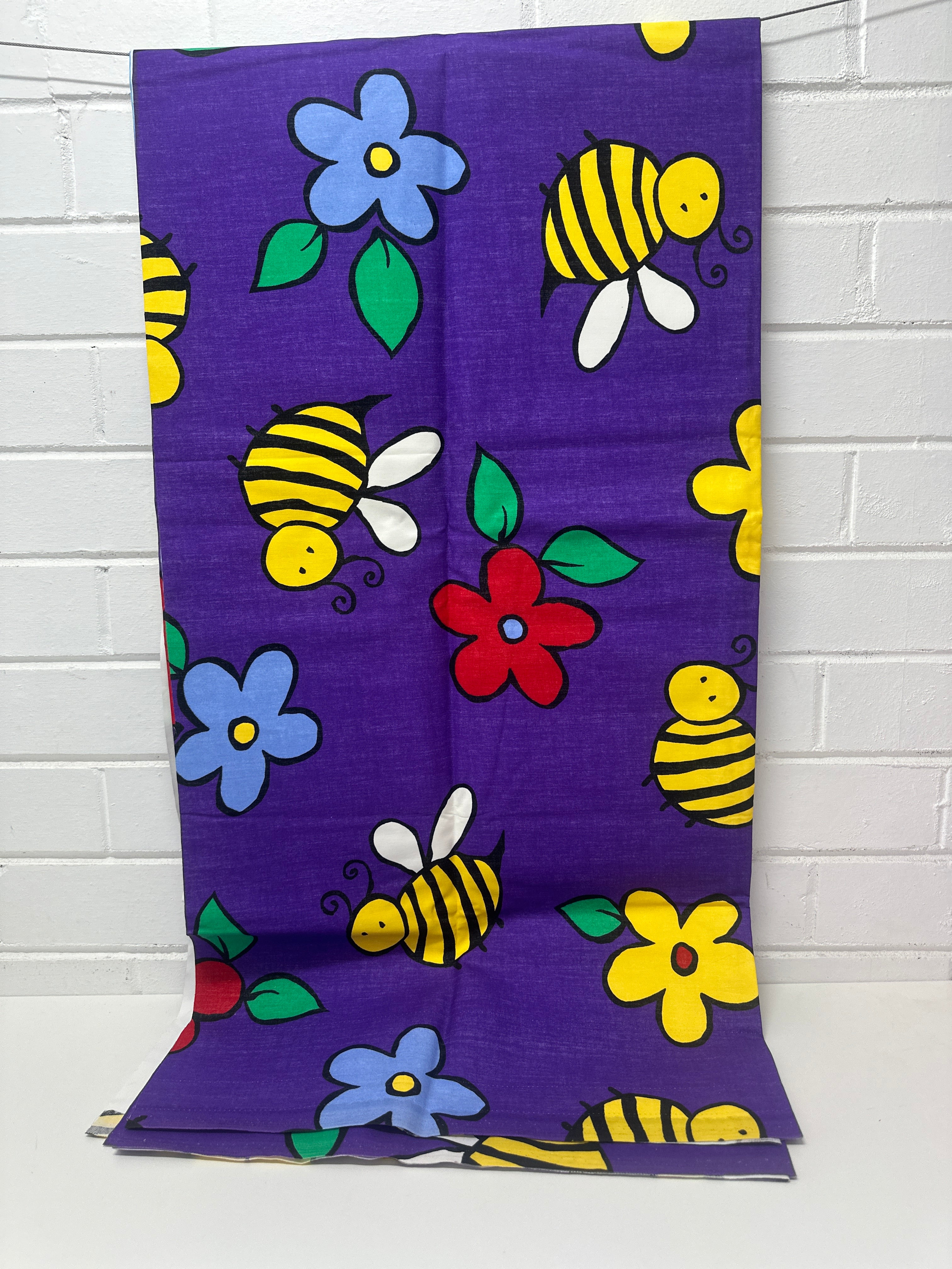 240cms Funky Bee & Flower Fabric