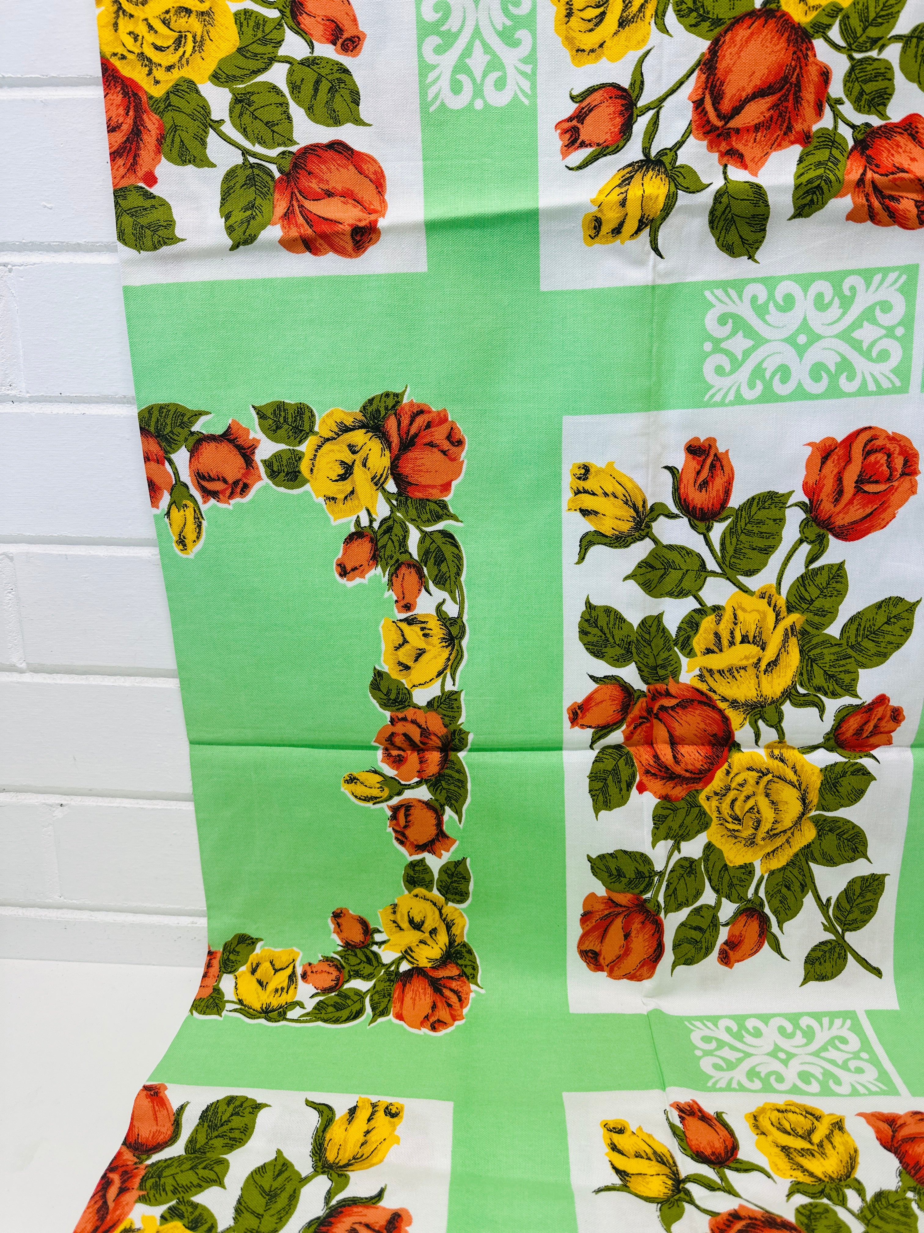 Beautiful Vintage Crisp Tablecloth High Quality