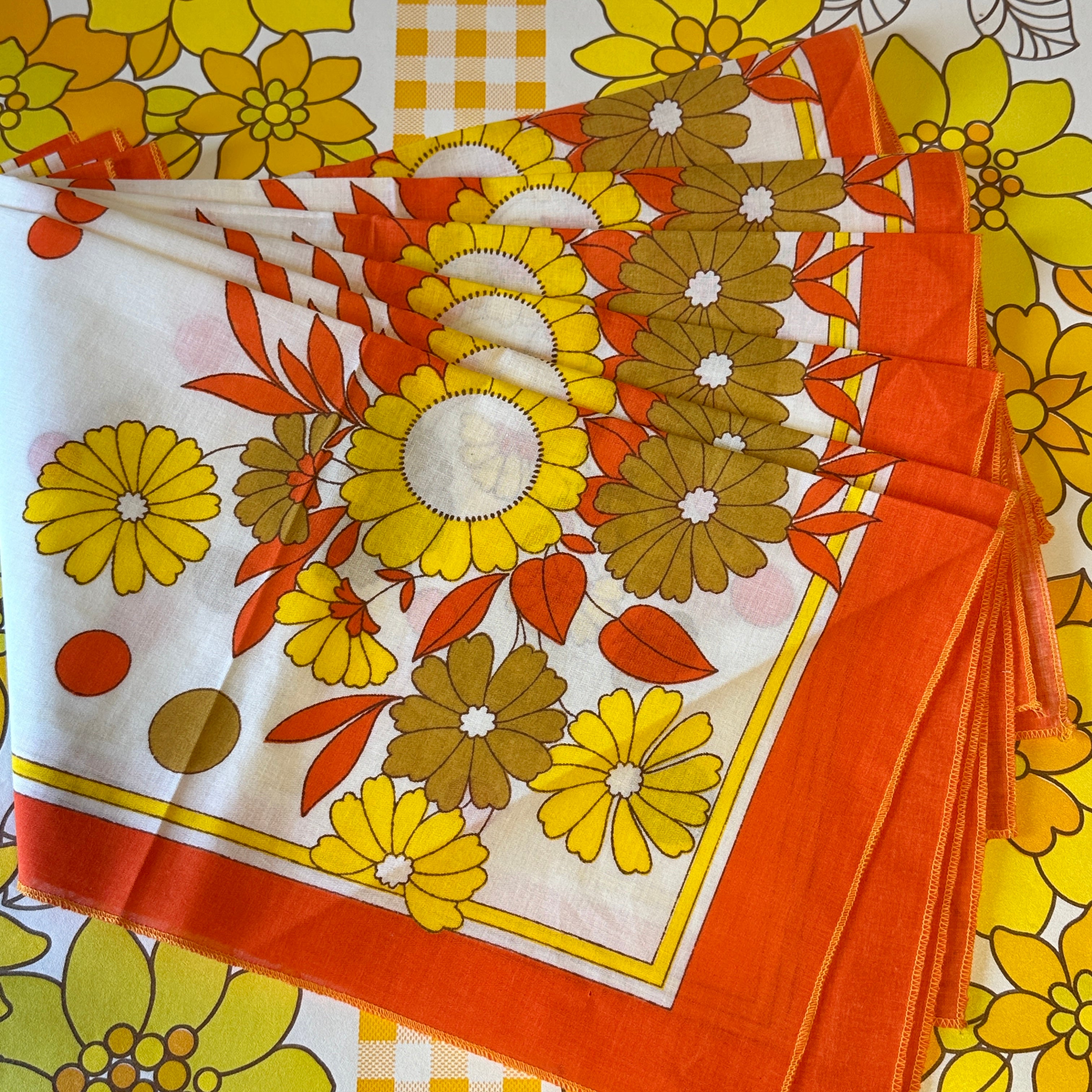Adorable Unused Vintage Napkins SET Six
