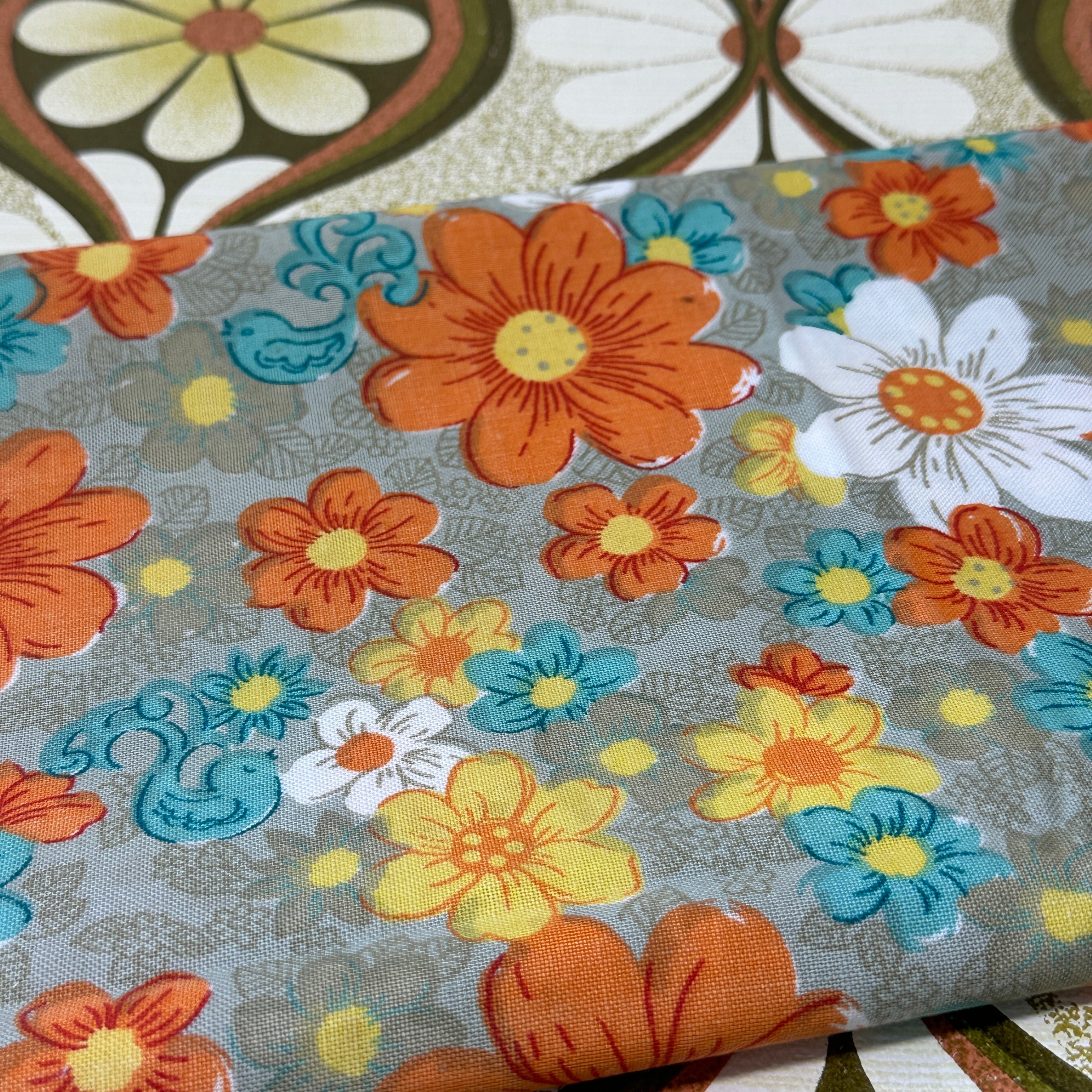 Beautiful Cotton Tablecloth FLORAL Crisp Bright Caravan