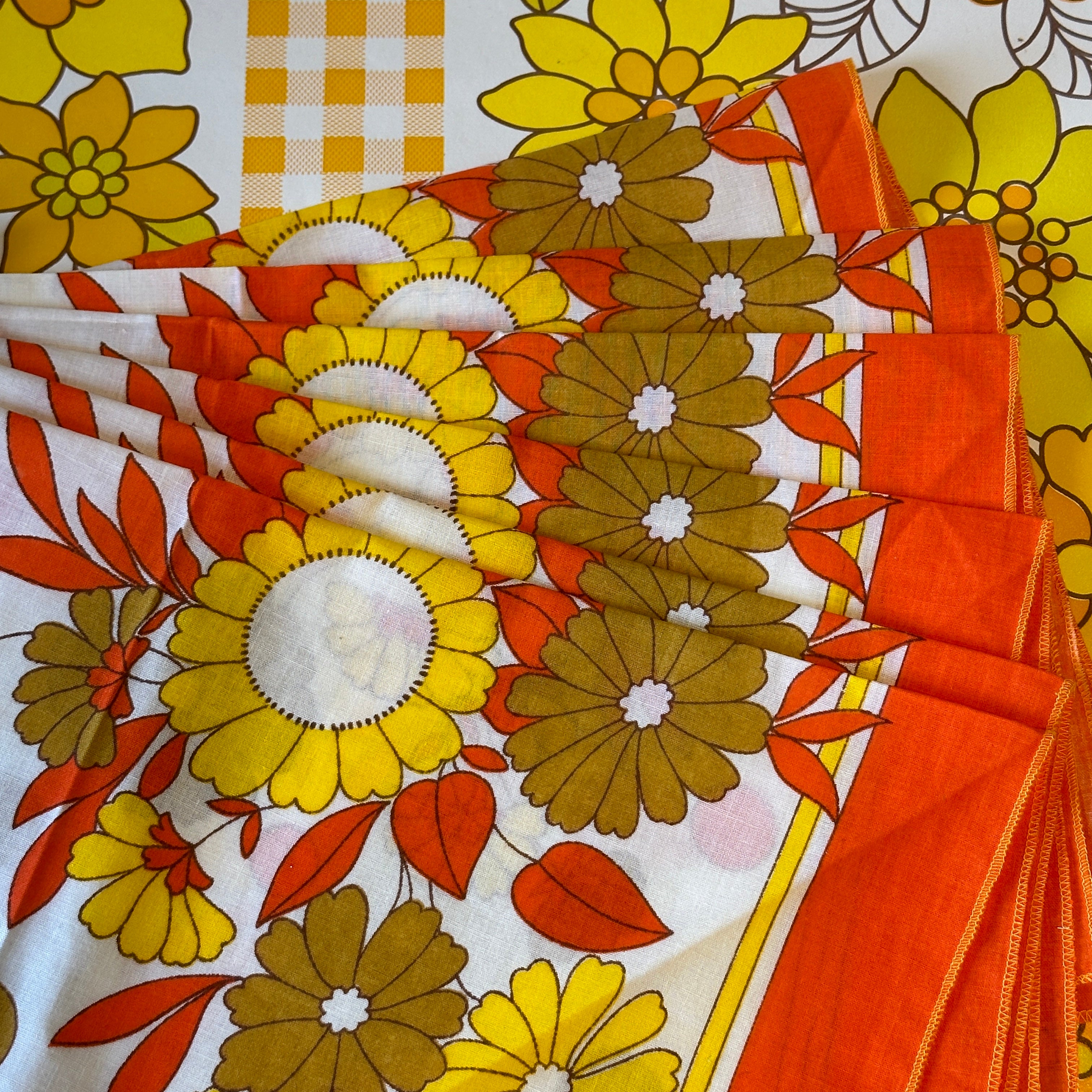 Adorable Unused Vintage Napkins SET Six