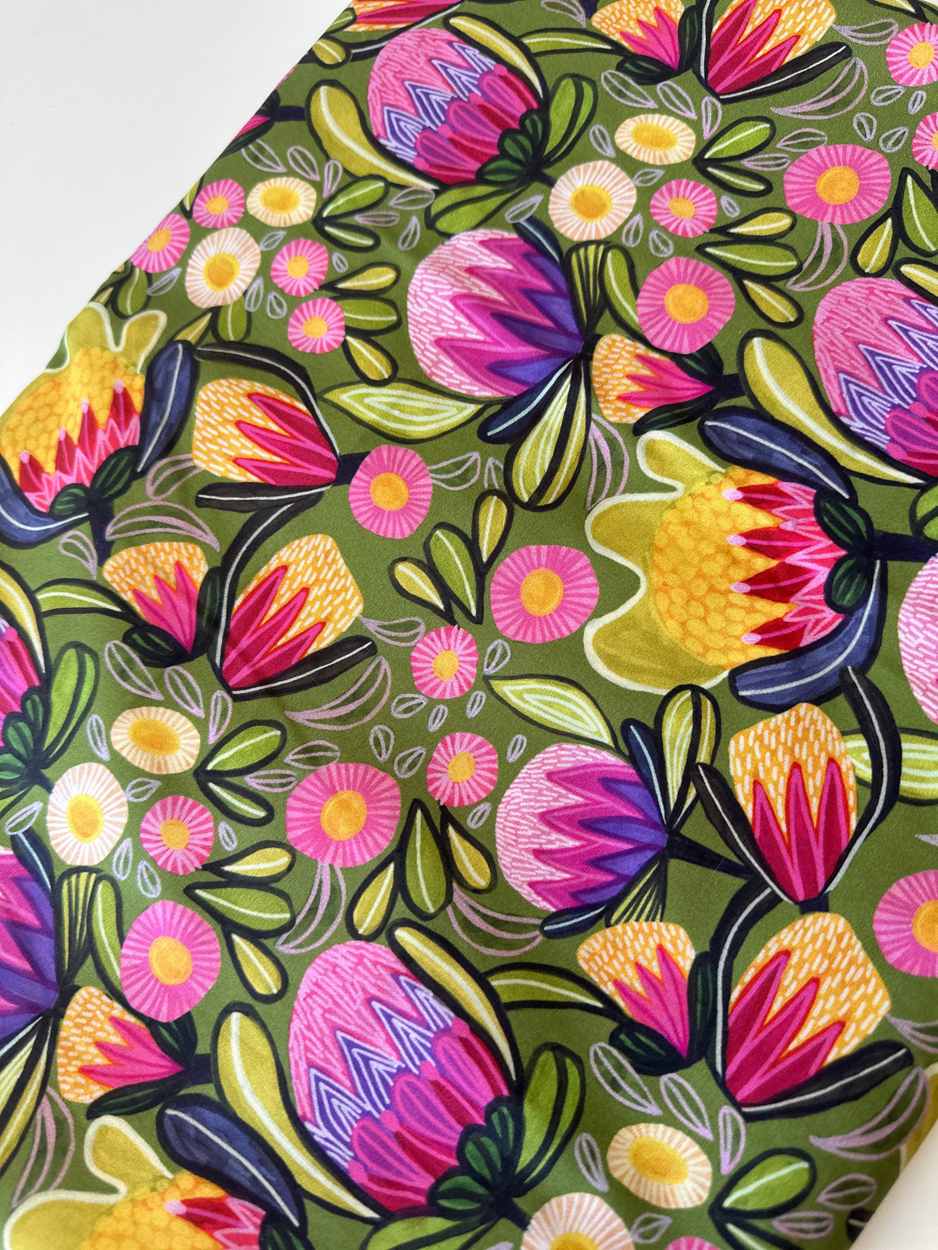 420cms Modern Large Bold Floral Print