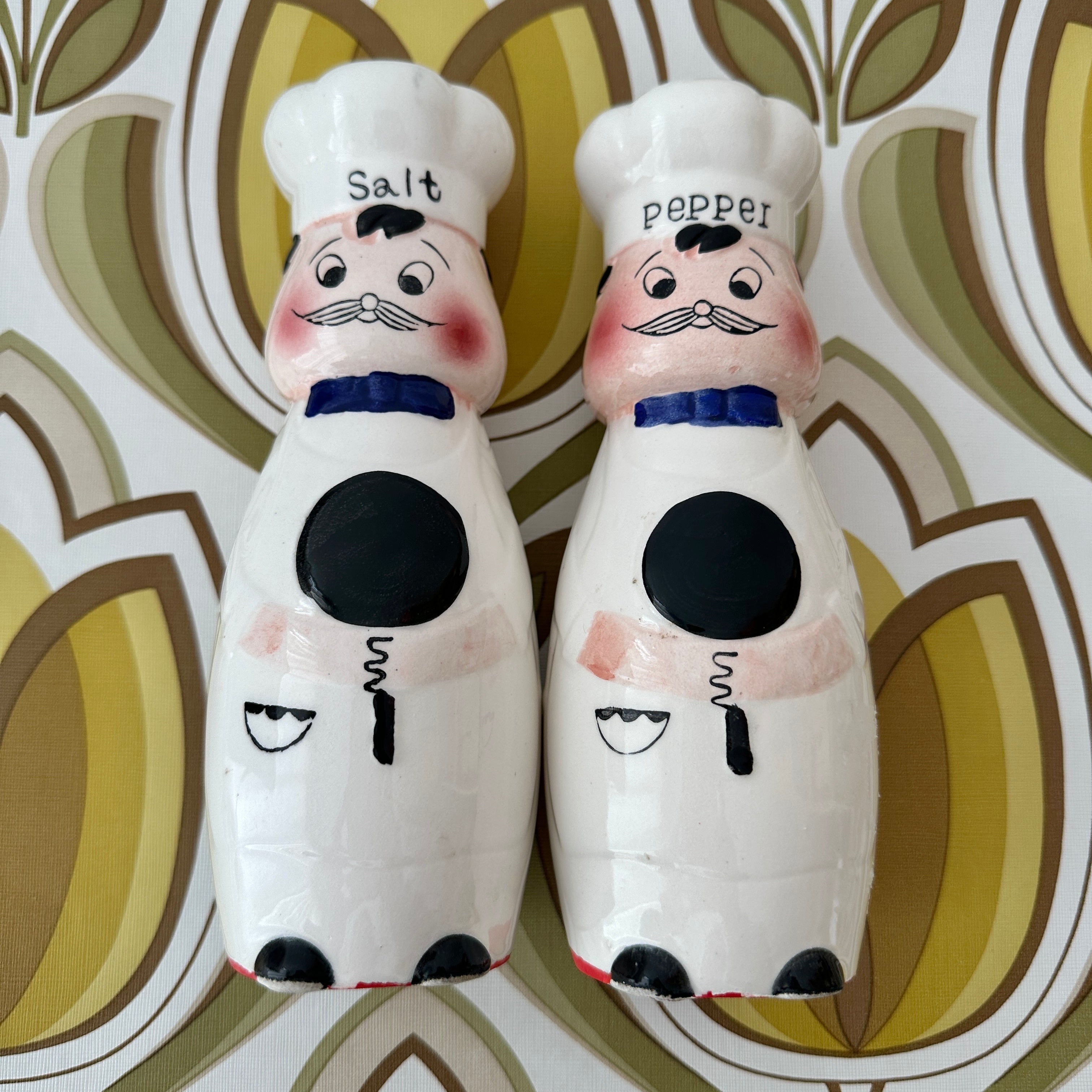 JAPAN Salt & Pepper Shakers CHEF Vintage – Pink Peacock