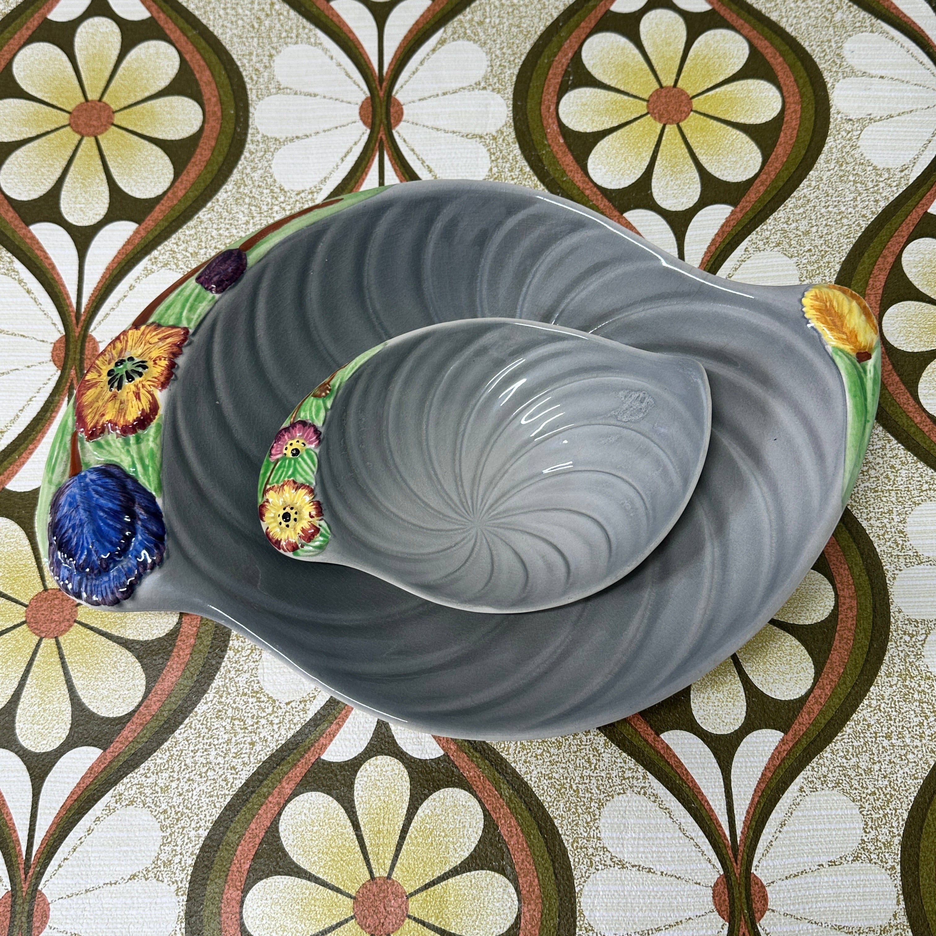 Pair of Staffordshire Bowls RETRO
