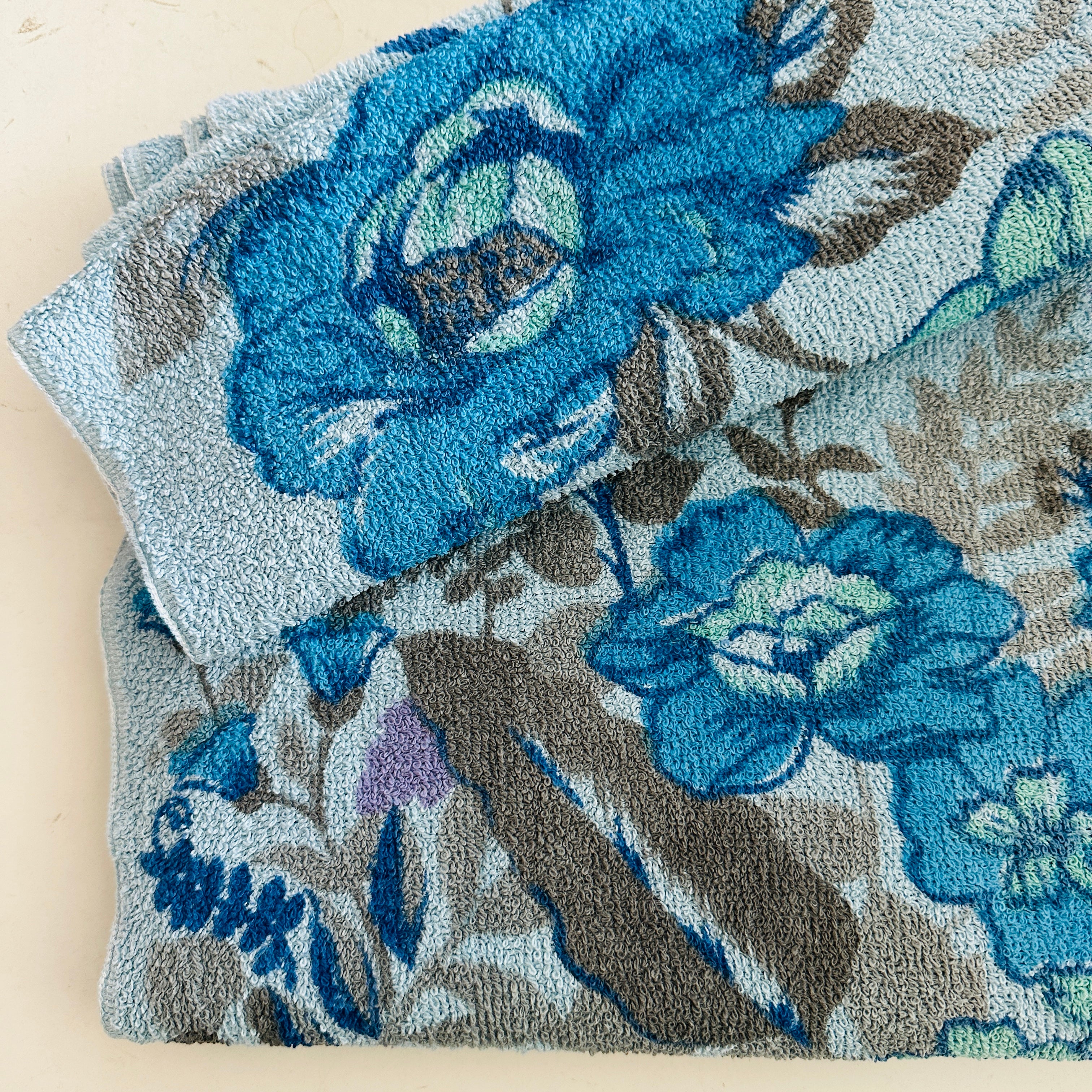 UNUSED Vintage Cotton Bath Towel
