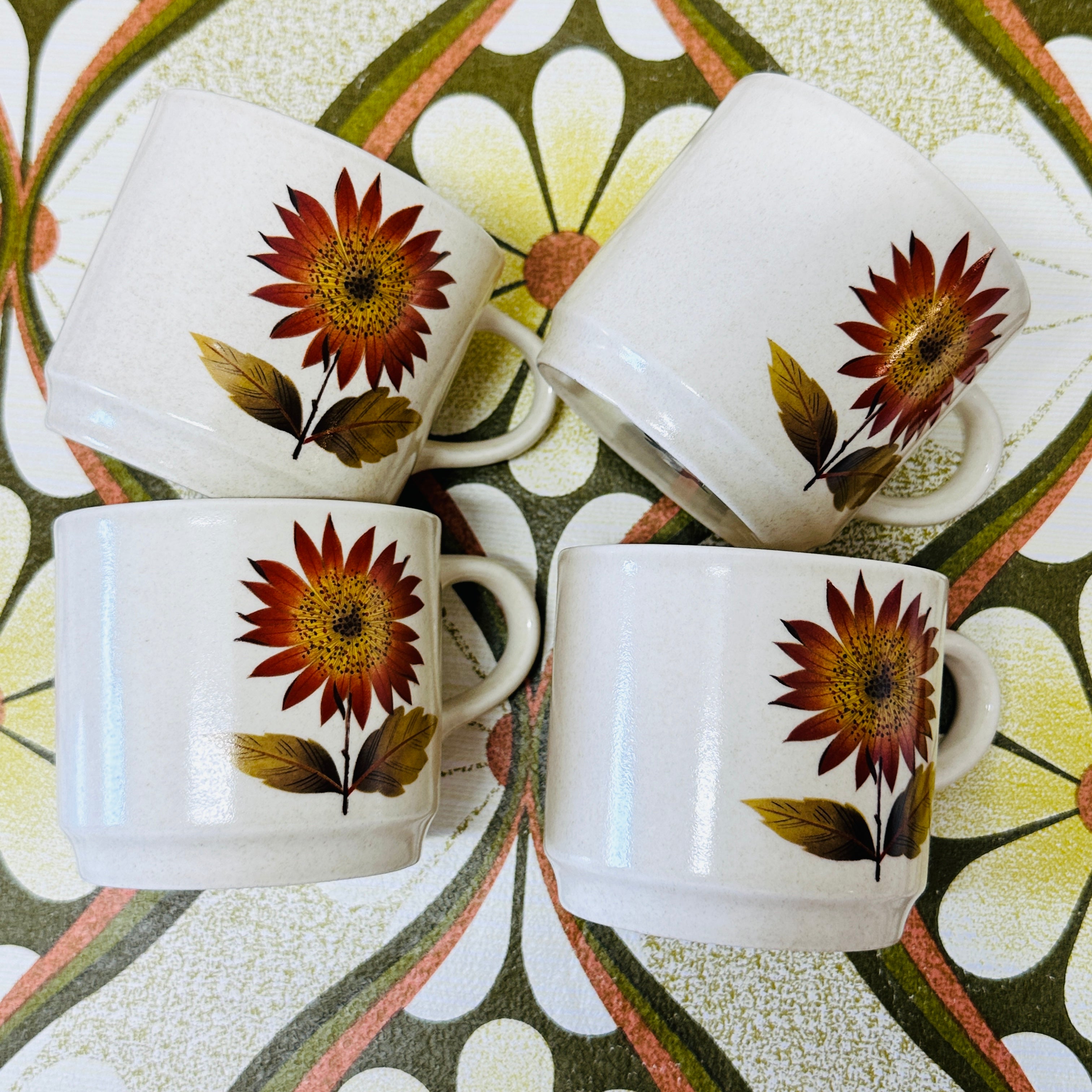 Set of Four JOHNSON of Australia Cups Mugs As New W Plates