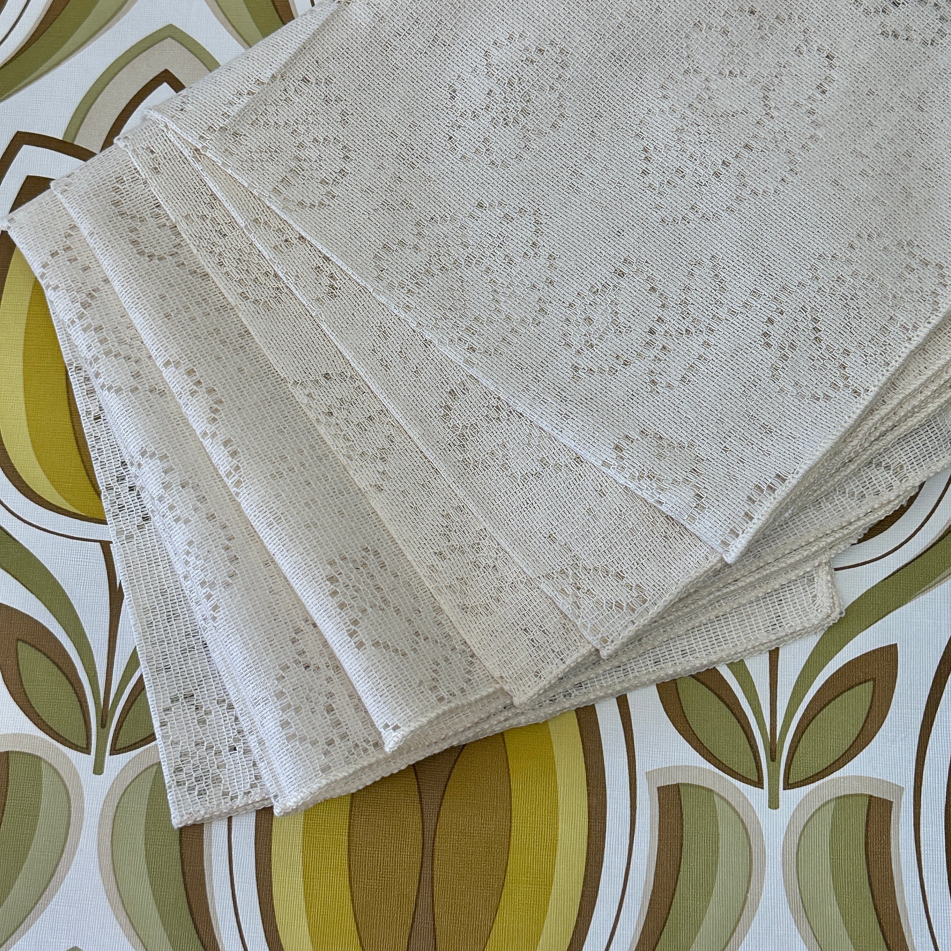 ADORABLE Vintage Napkins Serviettes UNUSED Floral