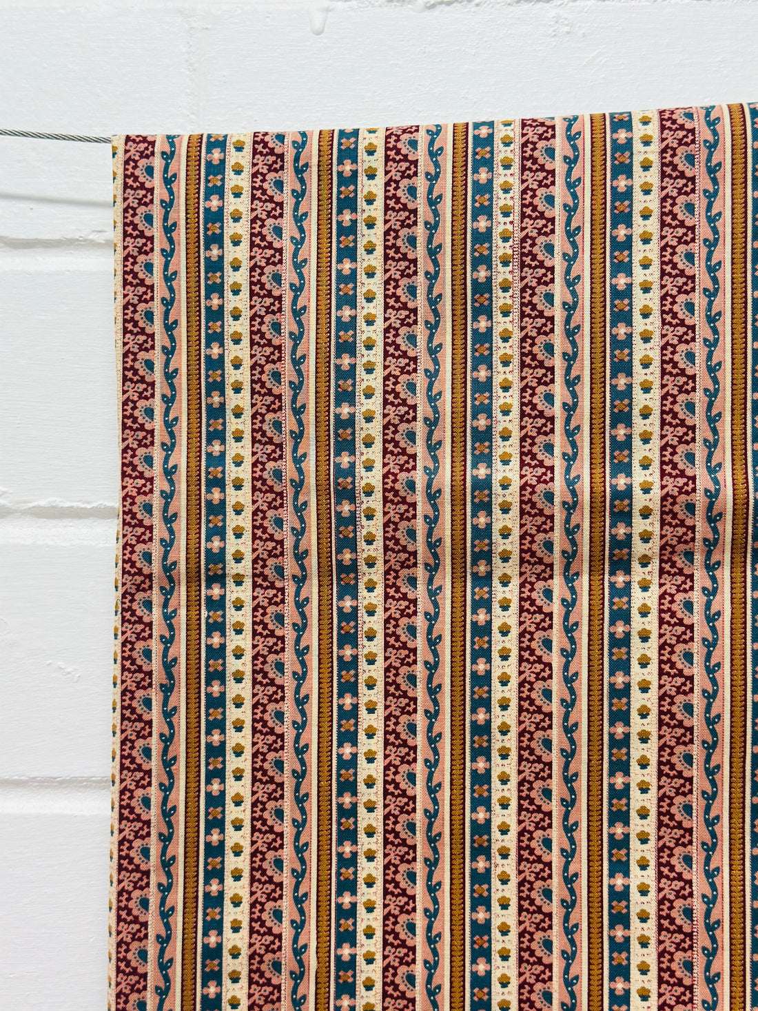 160cms Beautiful Cotton Fabric Quilting Craft Medium Weight