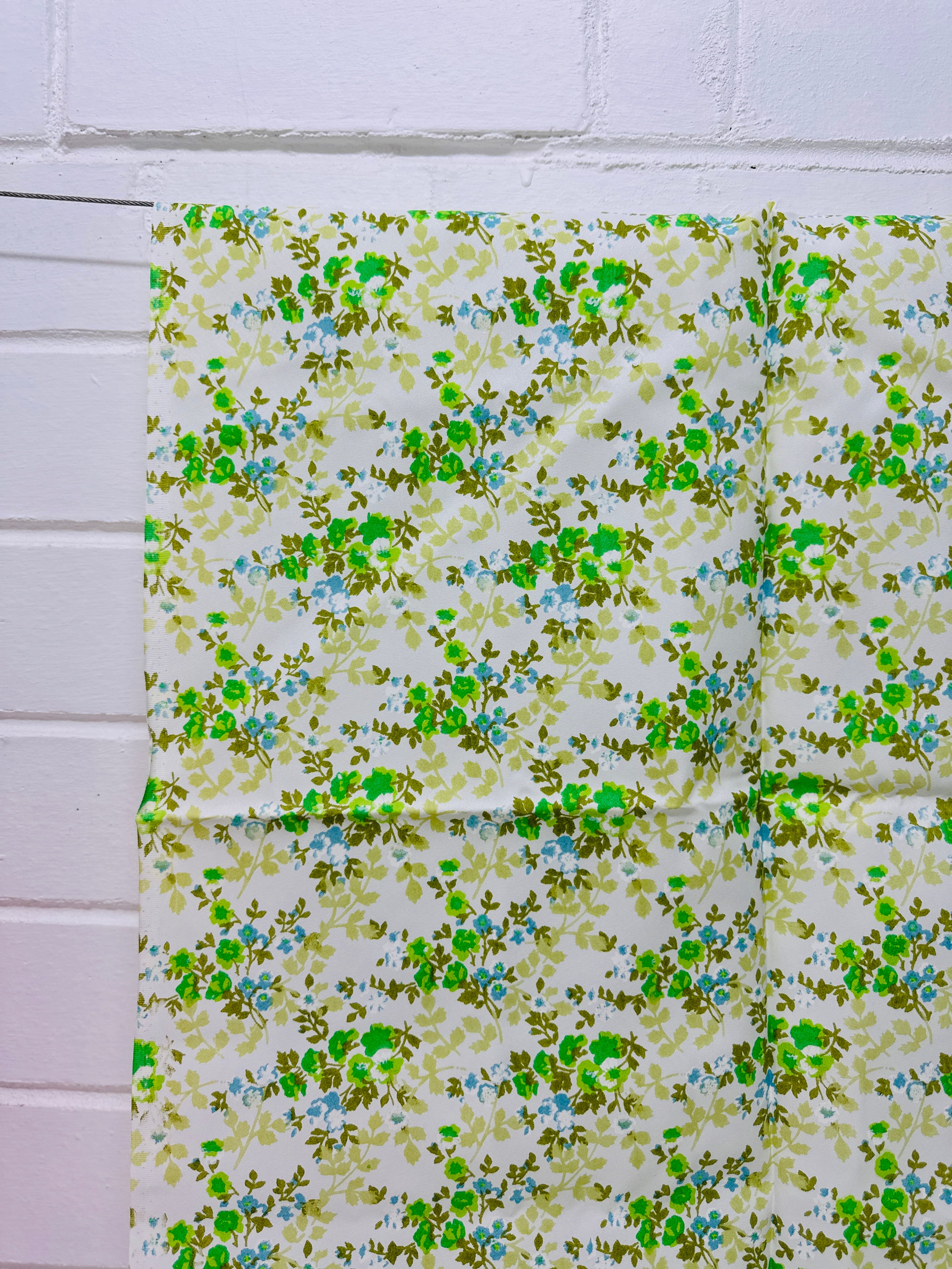 220cms Green Floral Fabric Craft Sewing