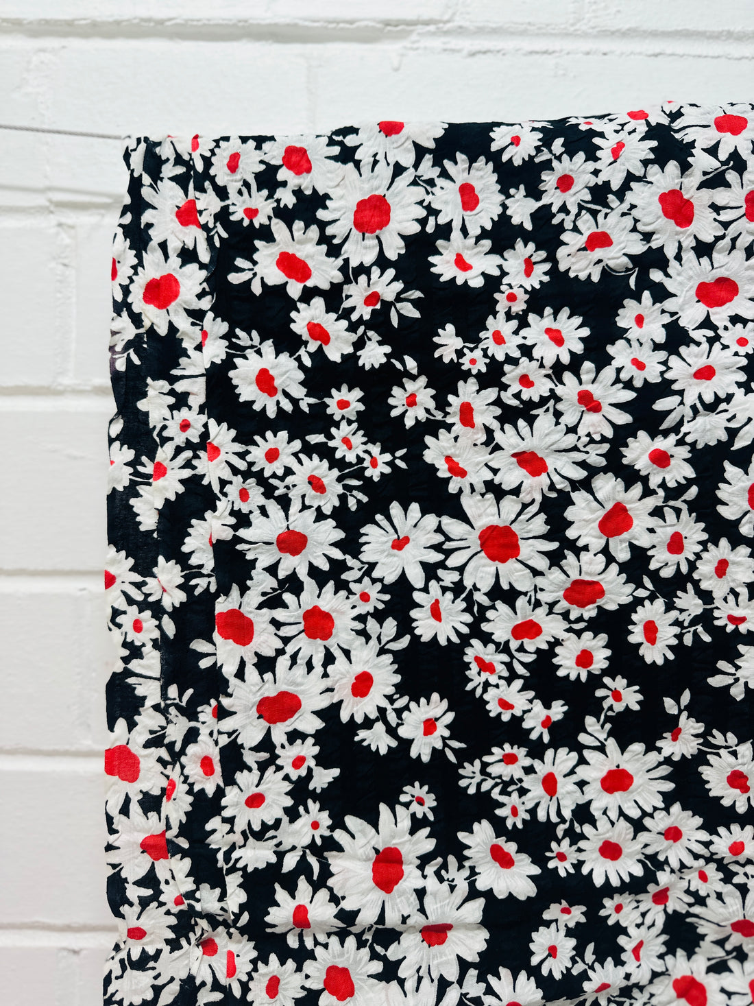 360cms Vintage FAST Colours Black Daisy Fabric