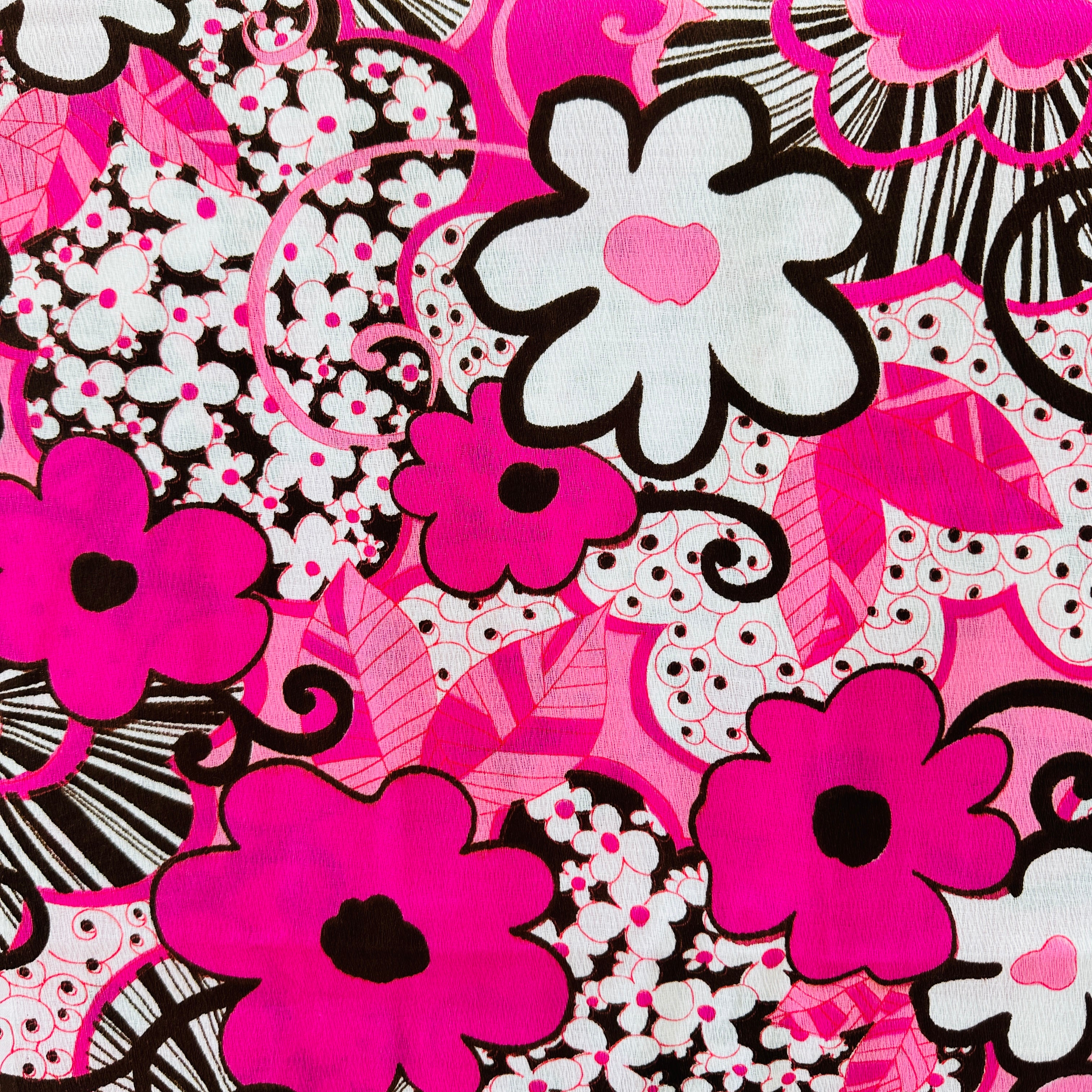 210cms Cute Large Bold Flower Power Fabric Vintage