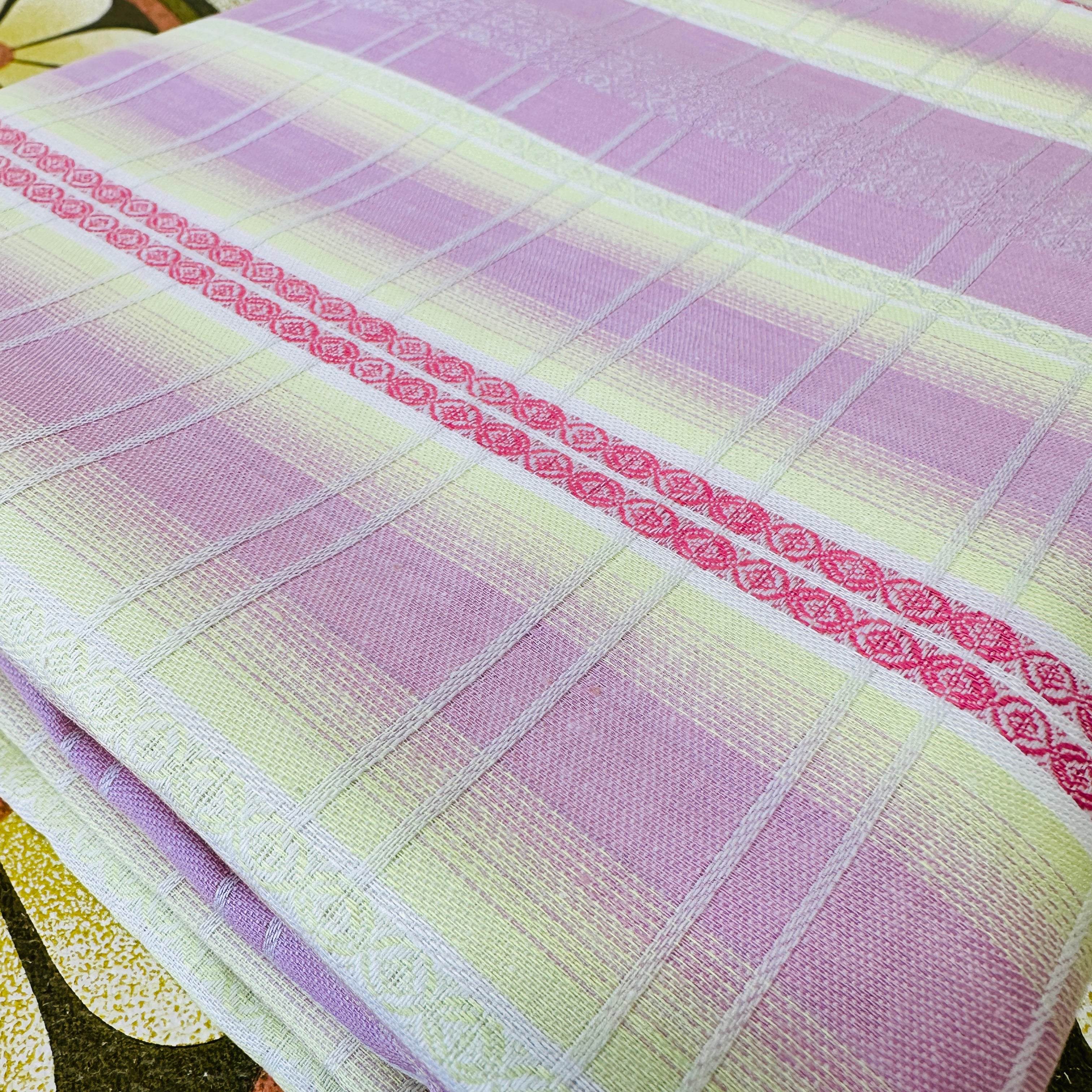 230cms Beautiful Vintage Tablecloth Napkins Serviettes Match