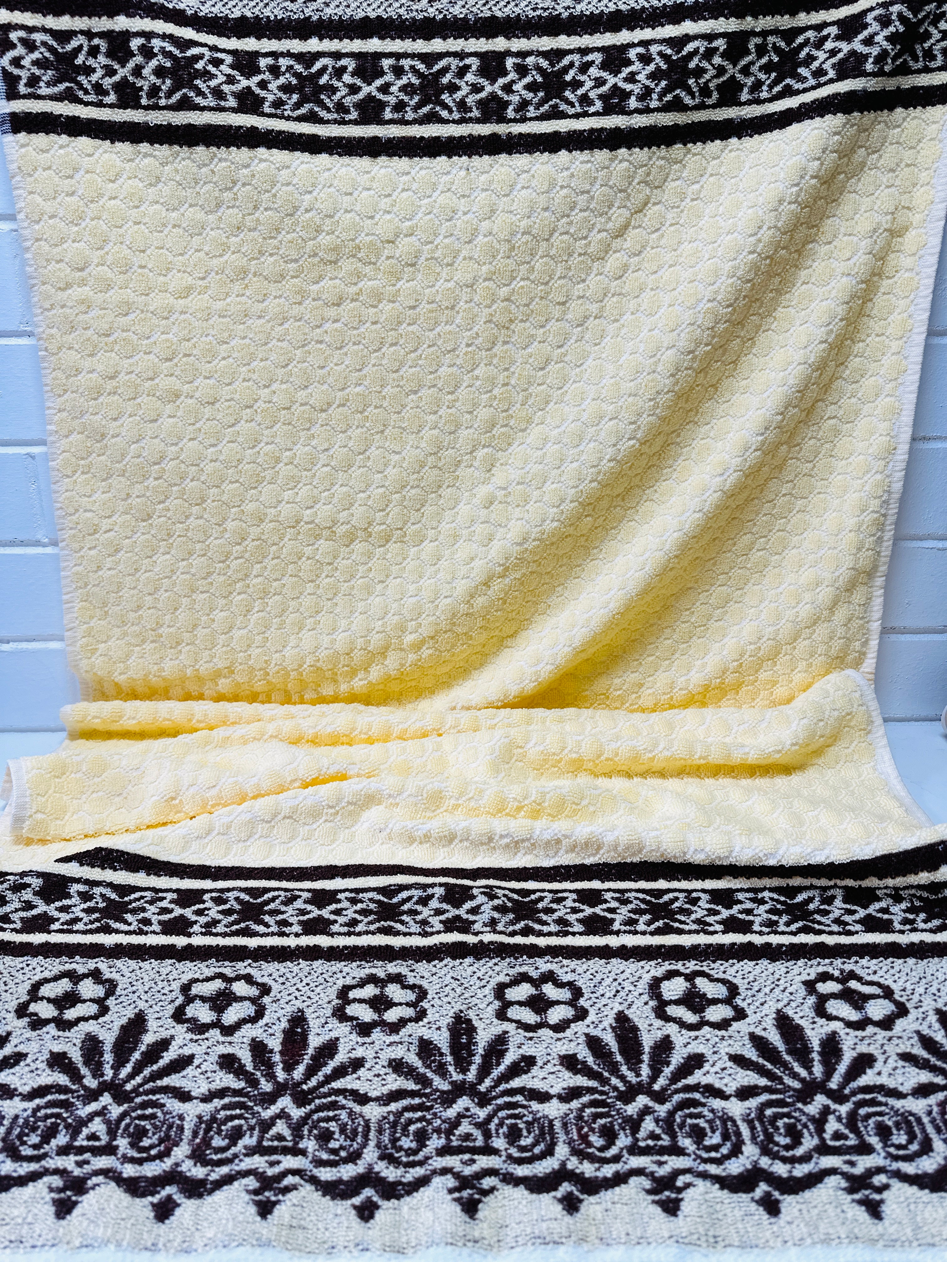 UNUSED Amazing Huge Vintage Cotton Bath Towel Tara Australian Made