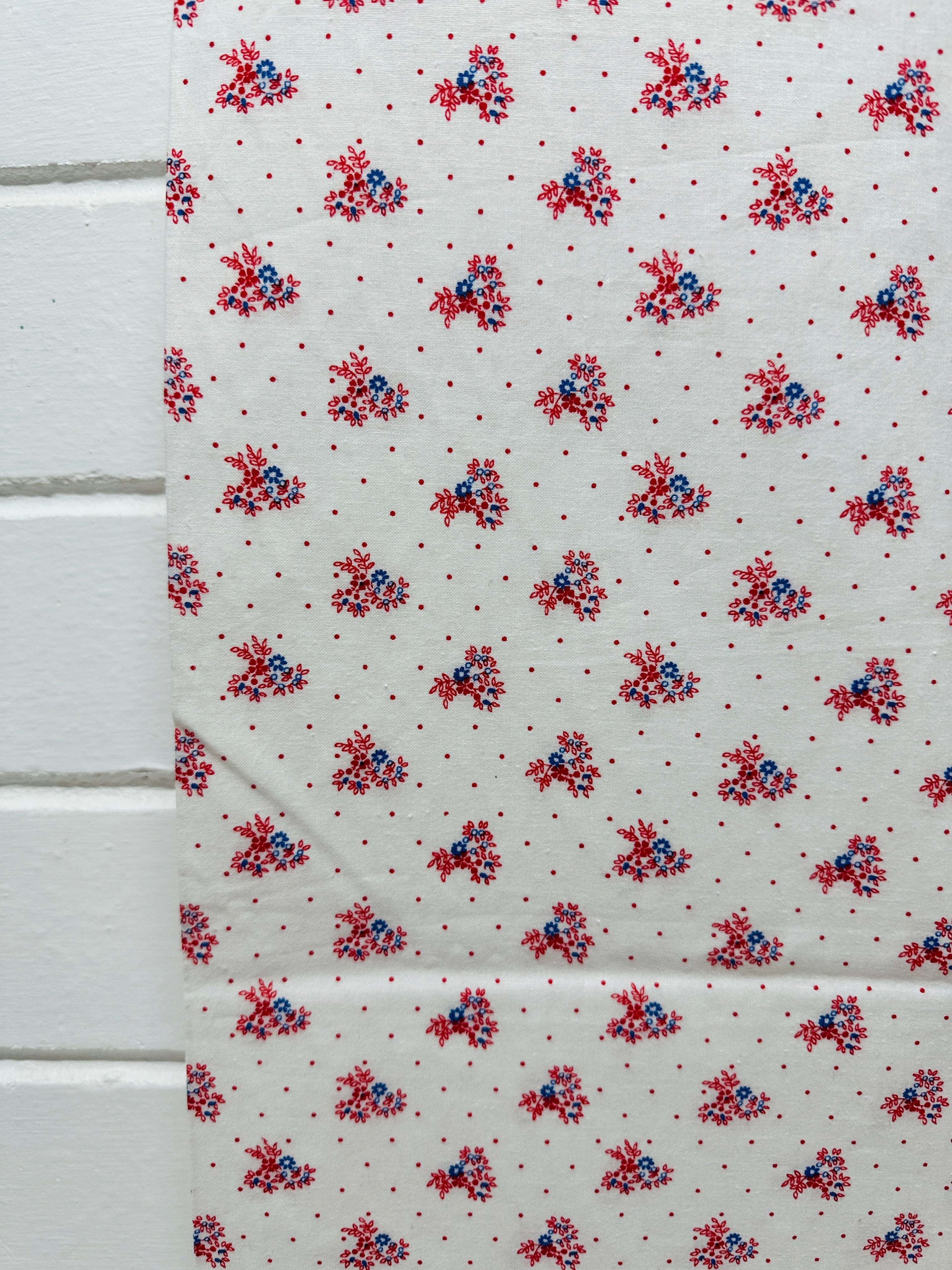 200cms Pretty Vintage Cotton Fabric White