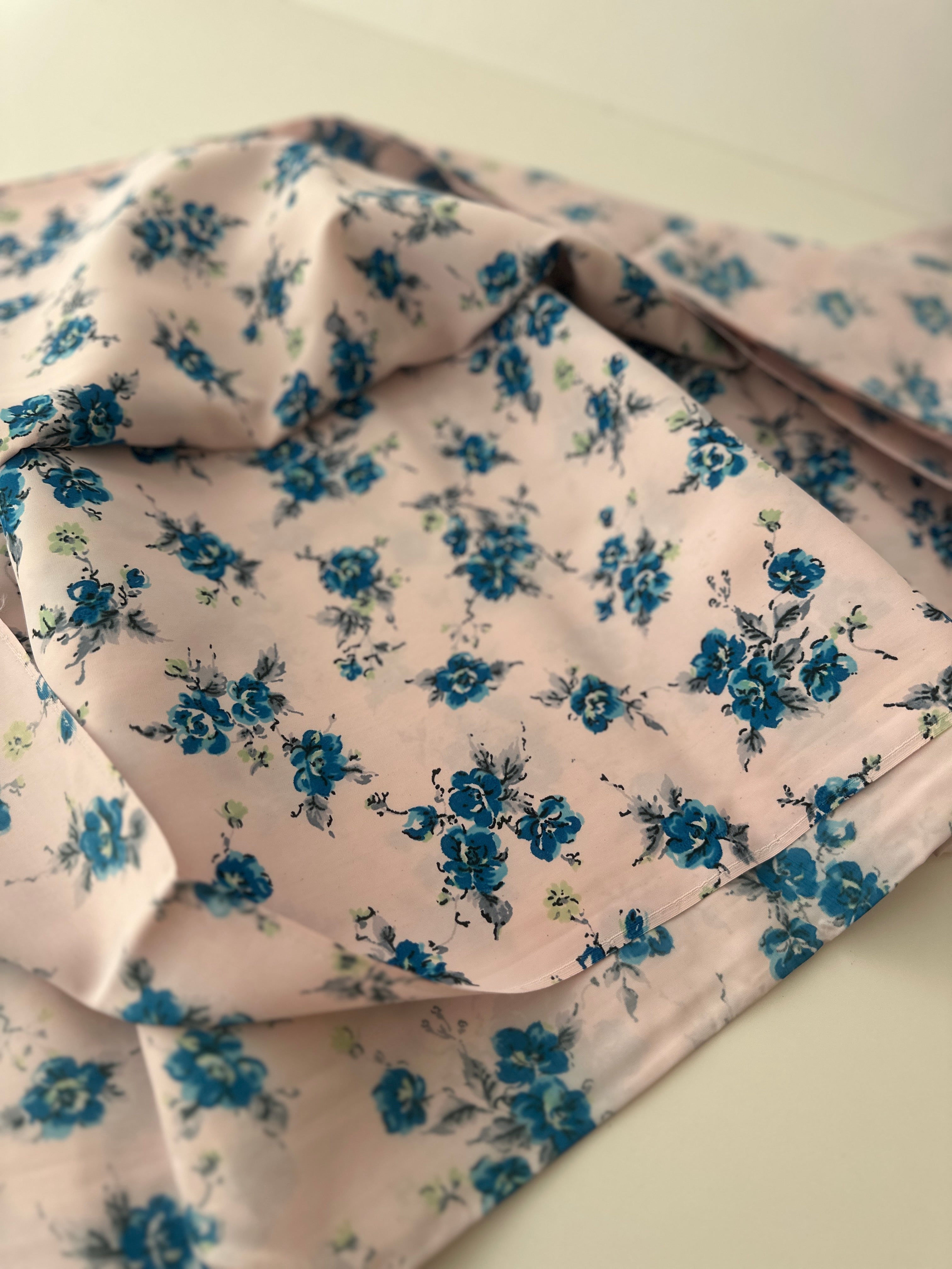 360cms Silky Vintage Dress Fabric Pretty Light Pink & Blue