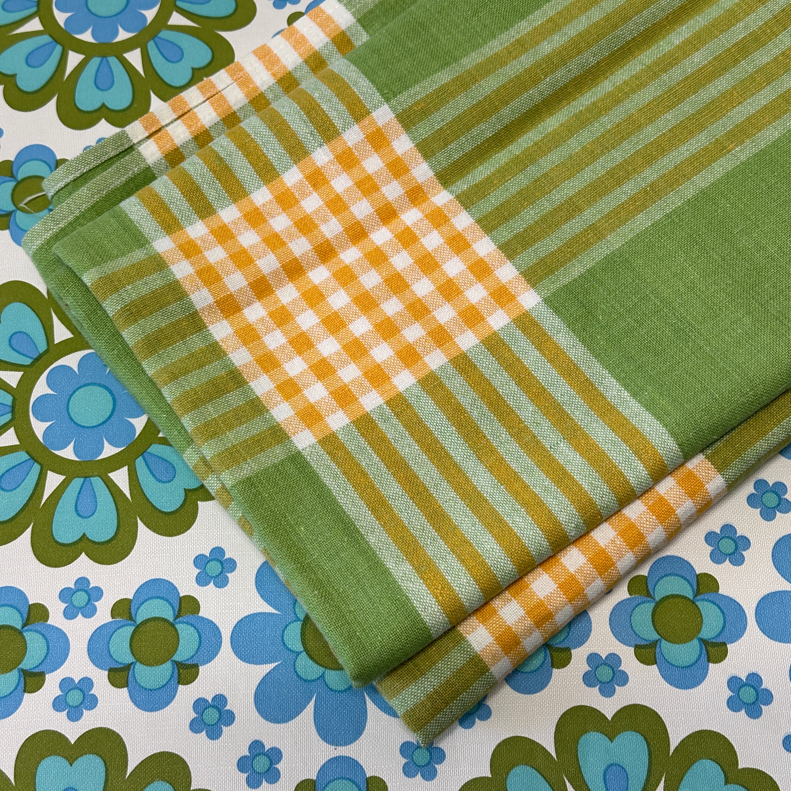 Vintage Checked Table Cloth COTTON Caravan