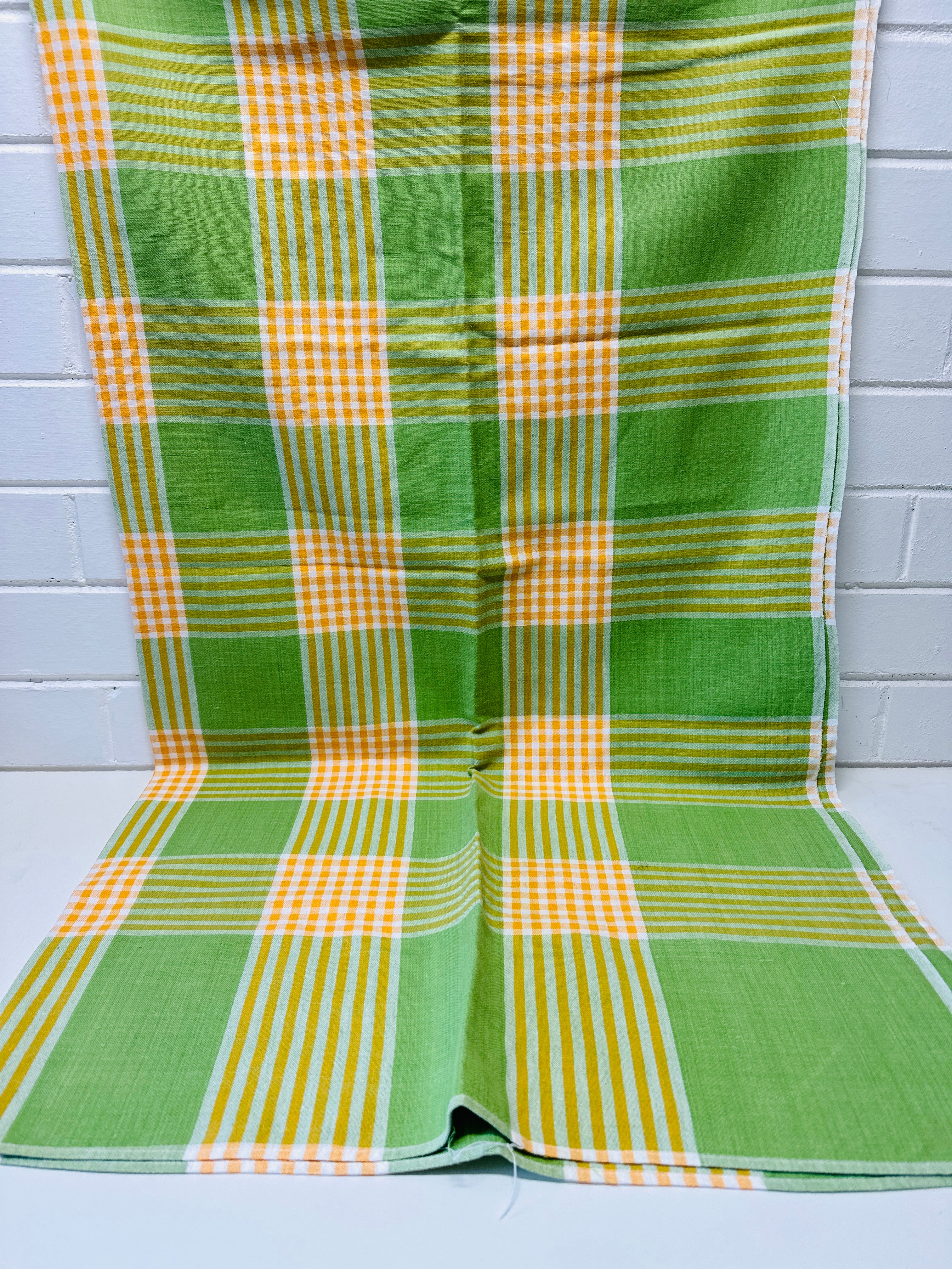 Vintage Checked Table Cloth COTTON Caravan