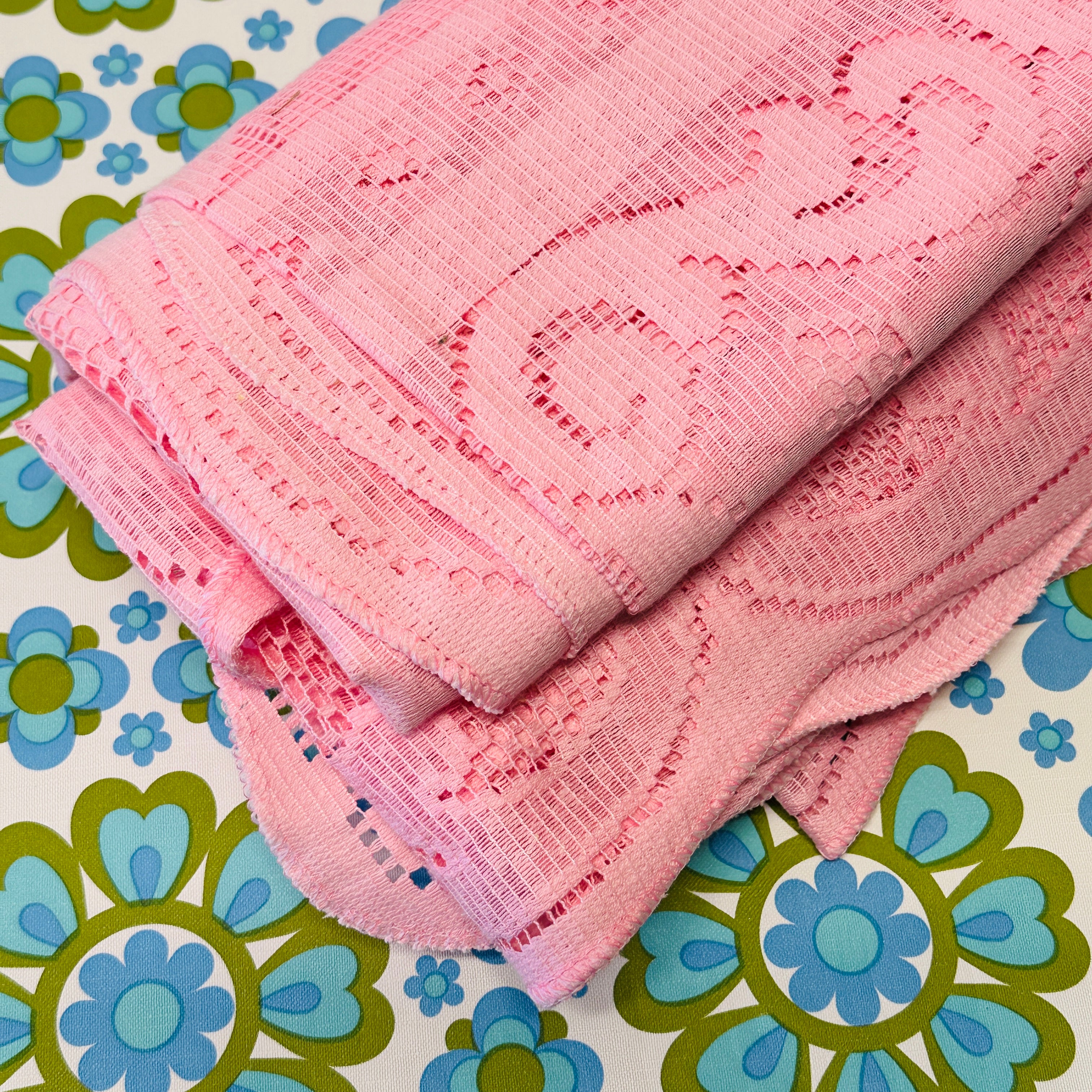 UNUSED Pink Cotton Table Cloth LARGE
