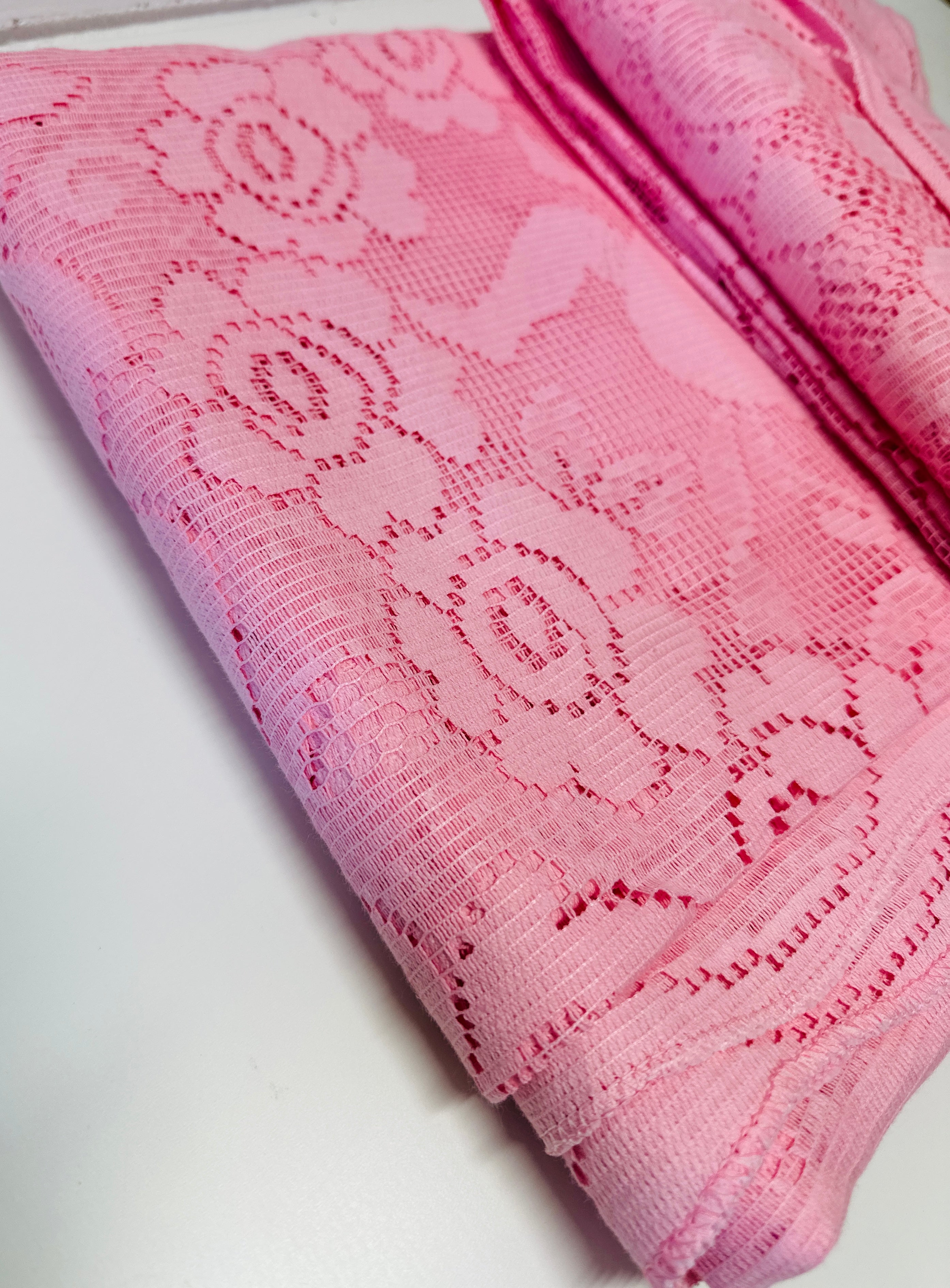 UNUSED Pink Cotton Table Cloth LARGE