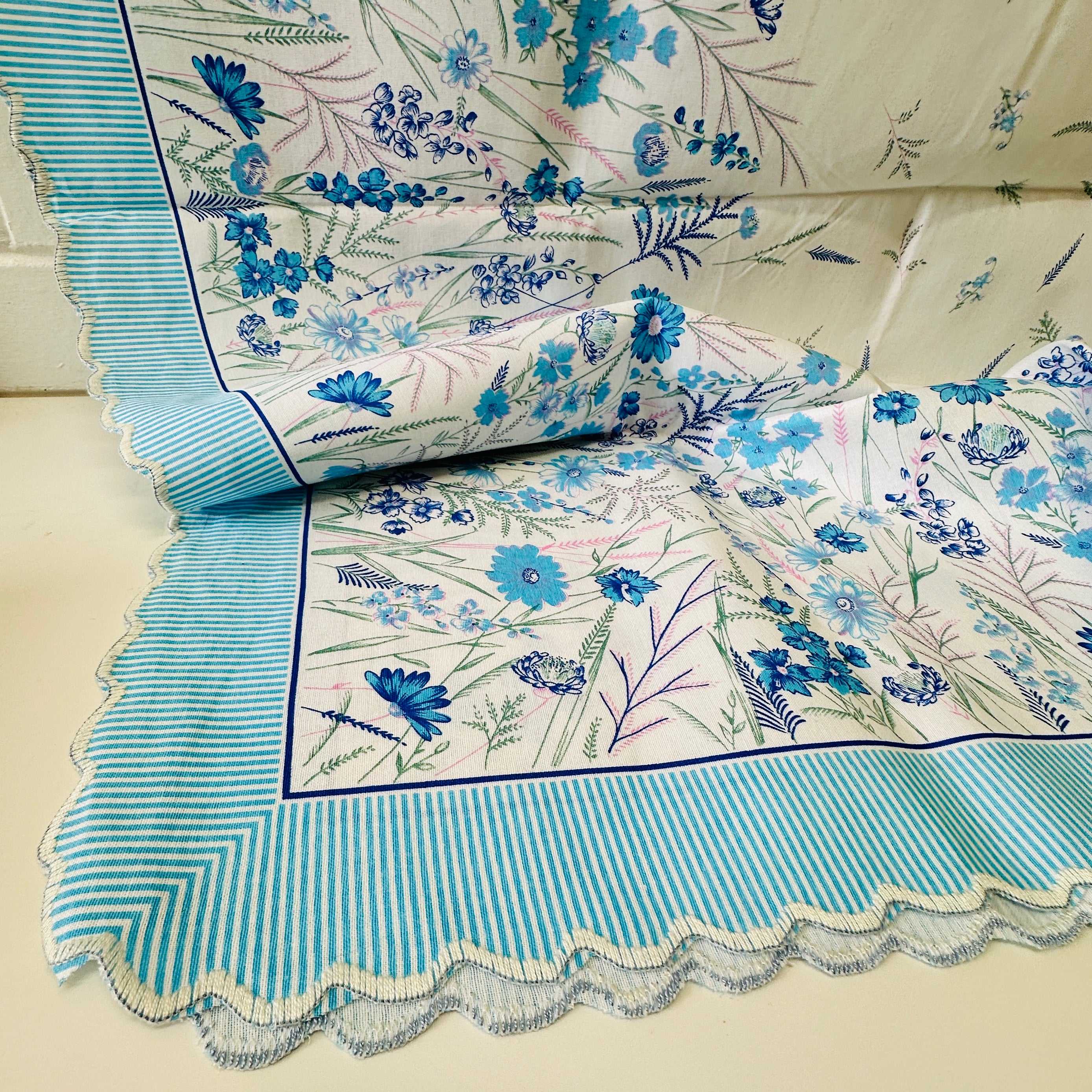 UNUSED Cotton Table Cloth STUNNING