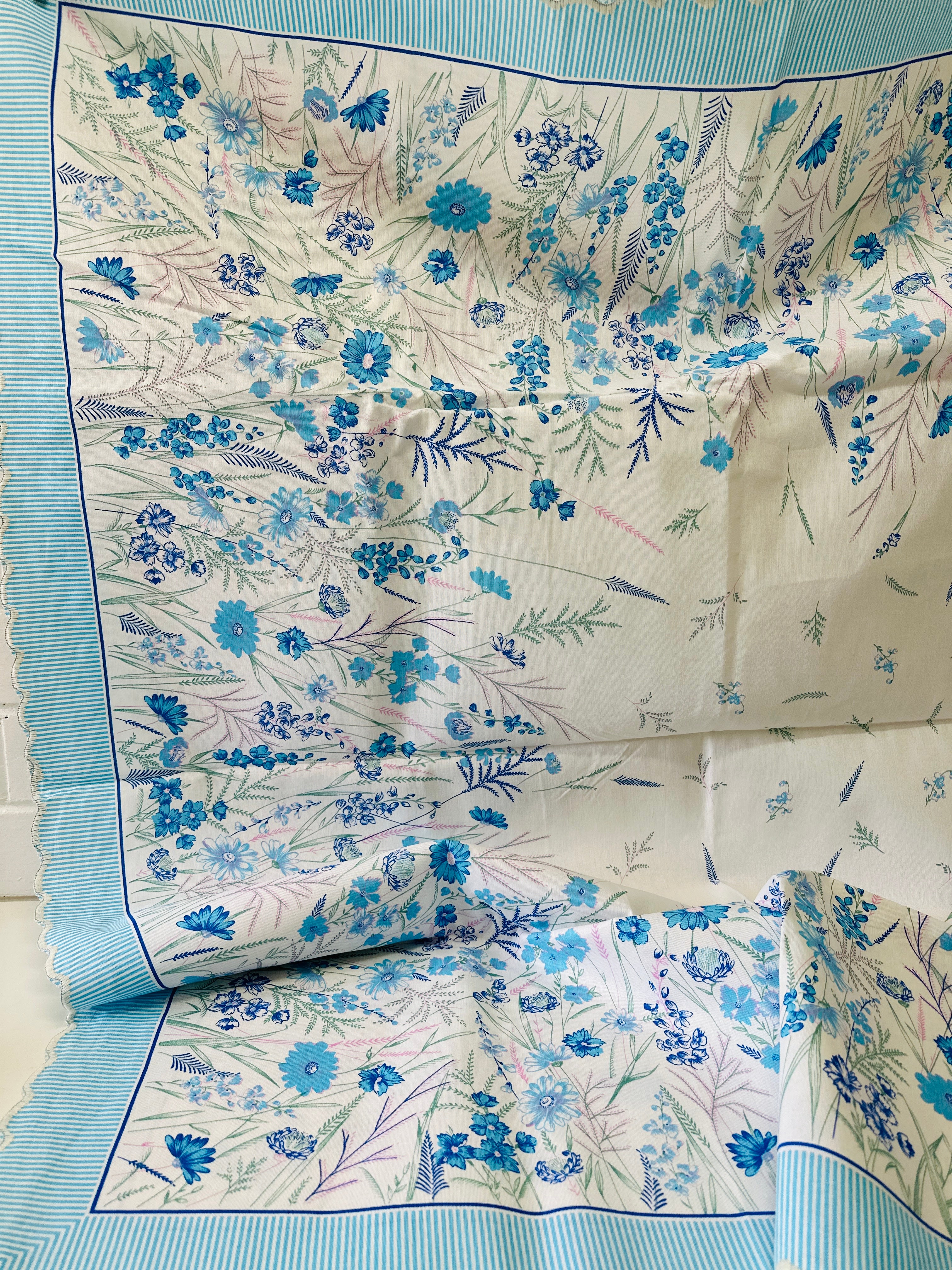 UNUSED Cotton Table Cloth STUNNING