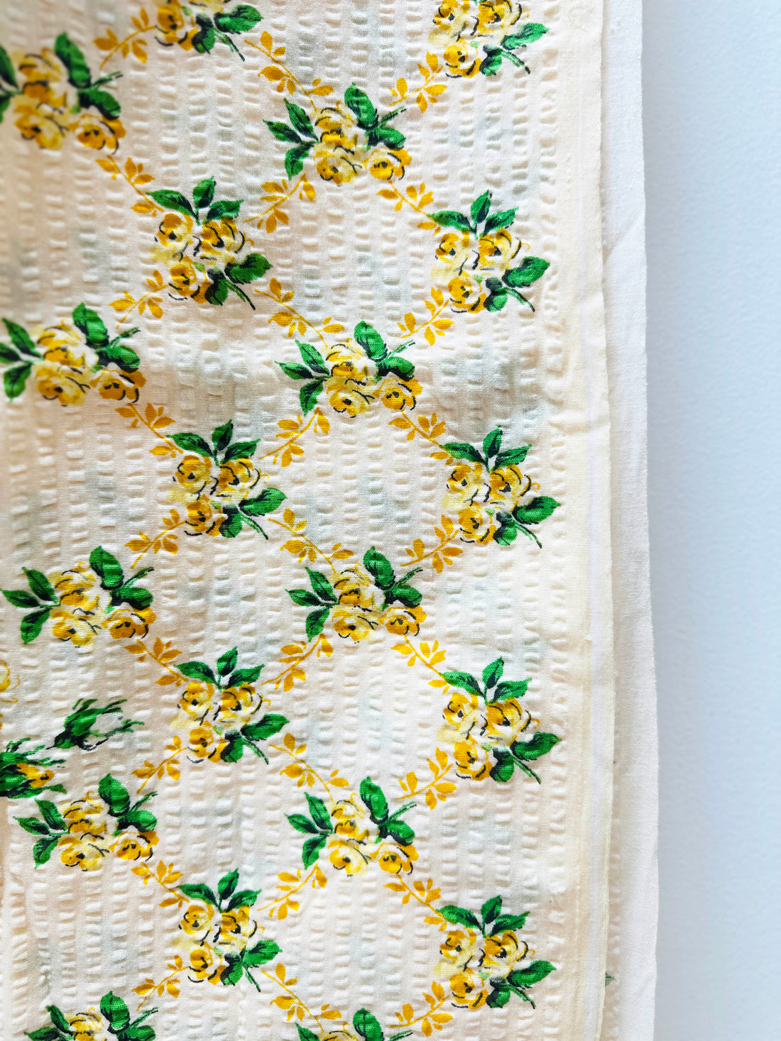200cms Adorable Vintage Floral Cotton Fabric