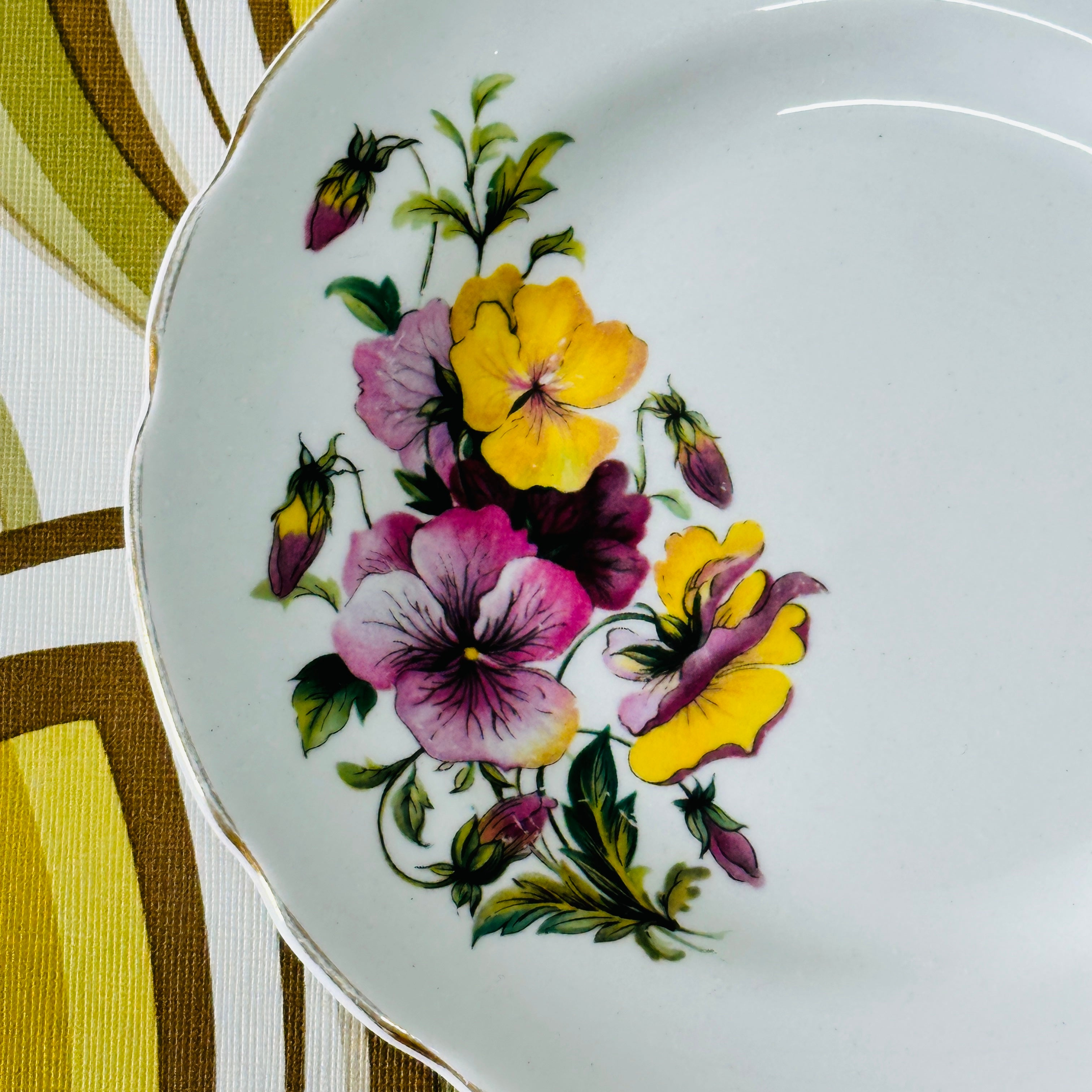 Spare Pretty Vintage Floral Plate Regency
