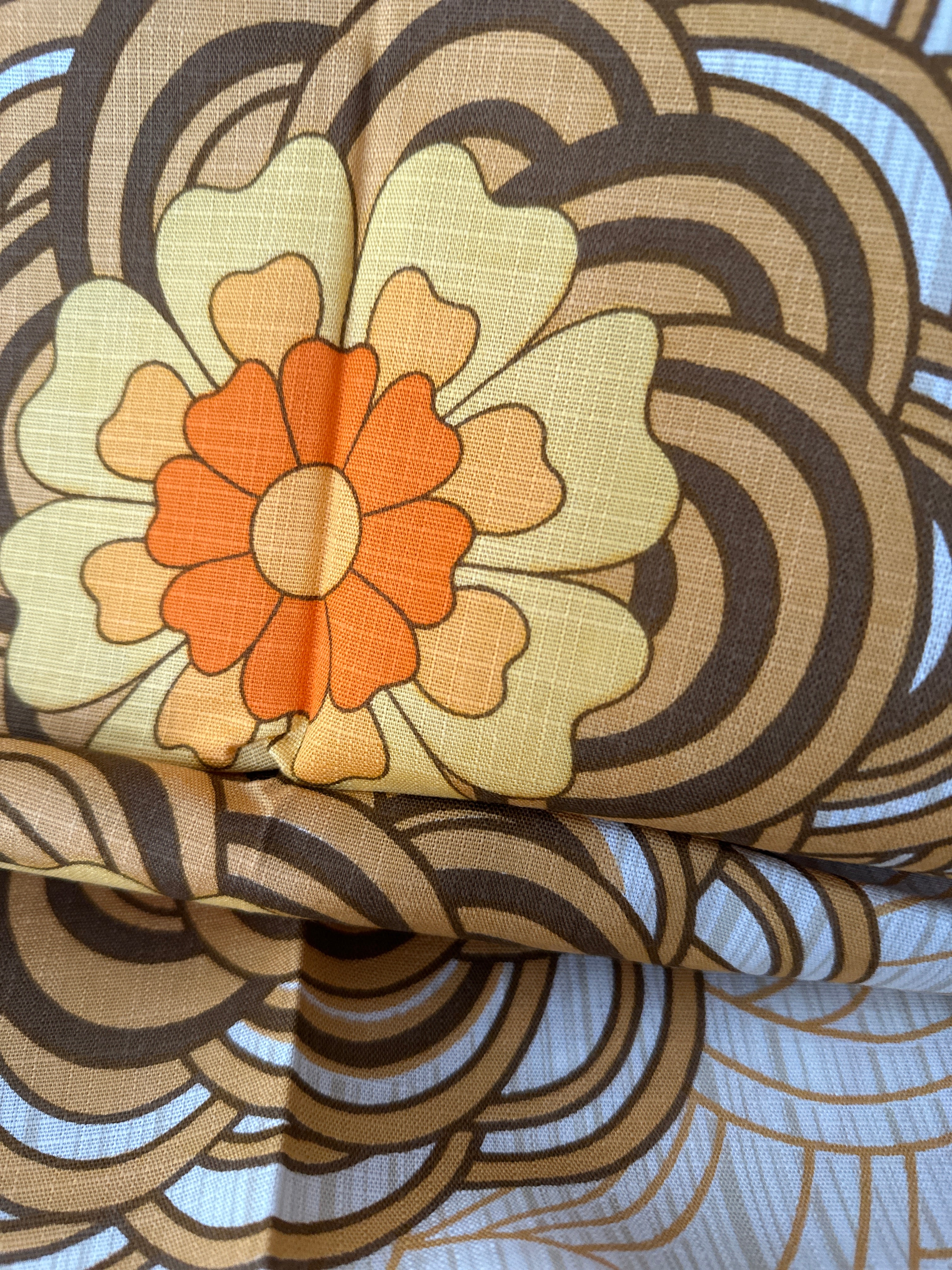 W Germany NOS Retro Table Cloth STUNNNG