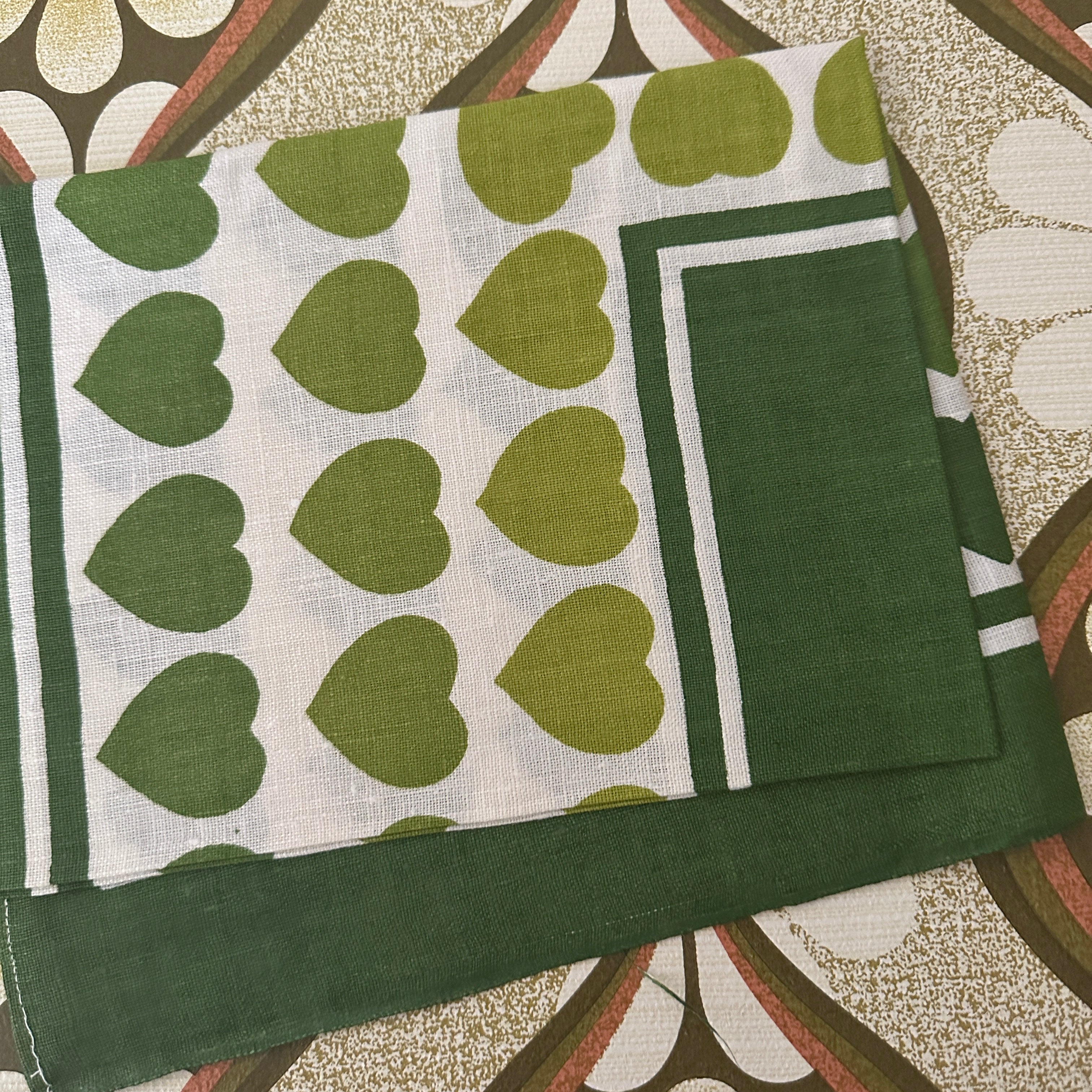 NOS Green Hearts UNUSED Retro Tea Towel