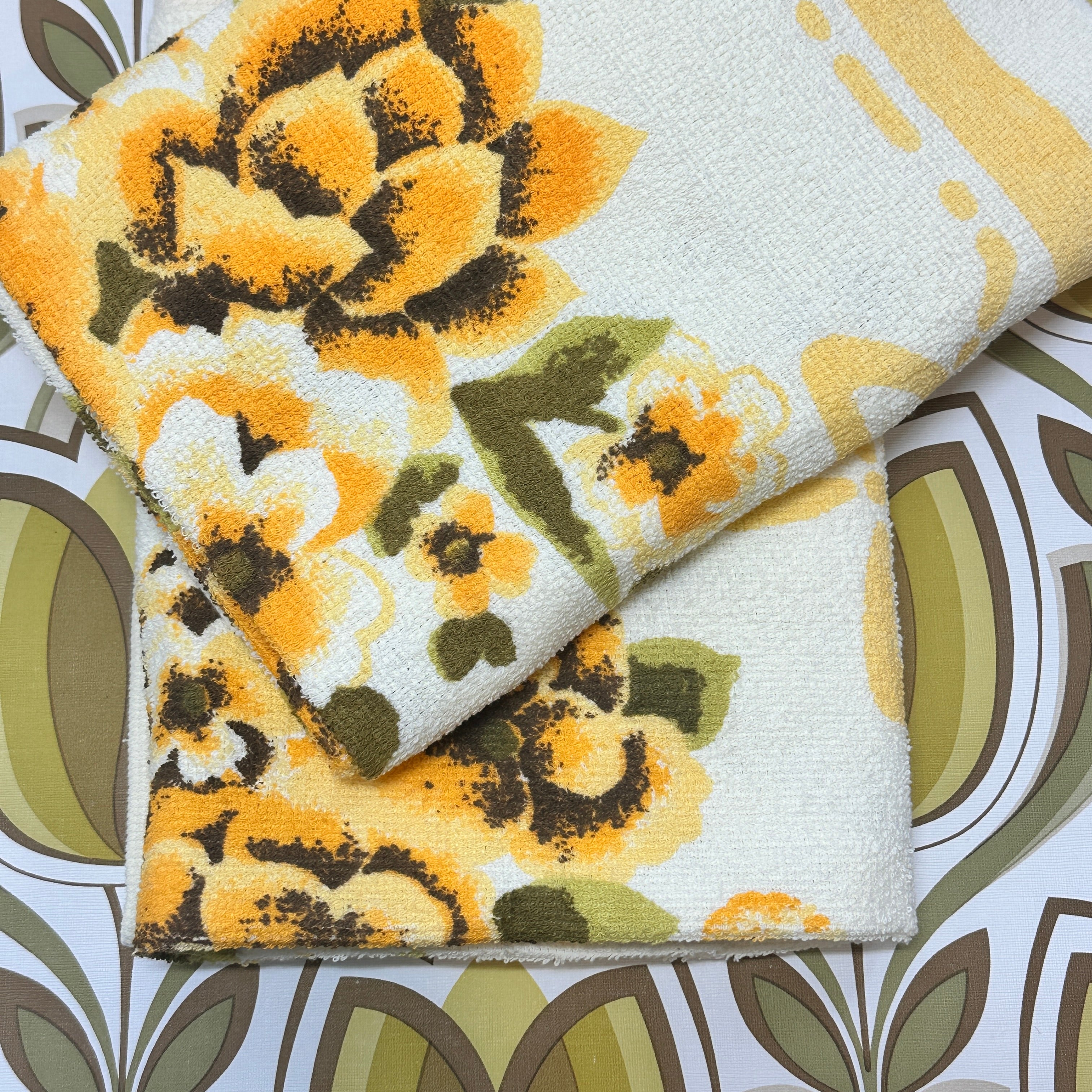 Pair Vintage Cotton Bath Towels