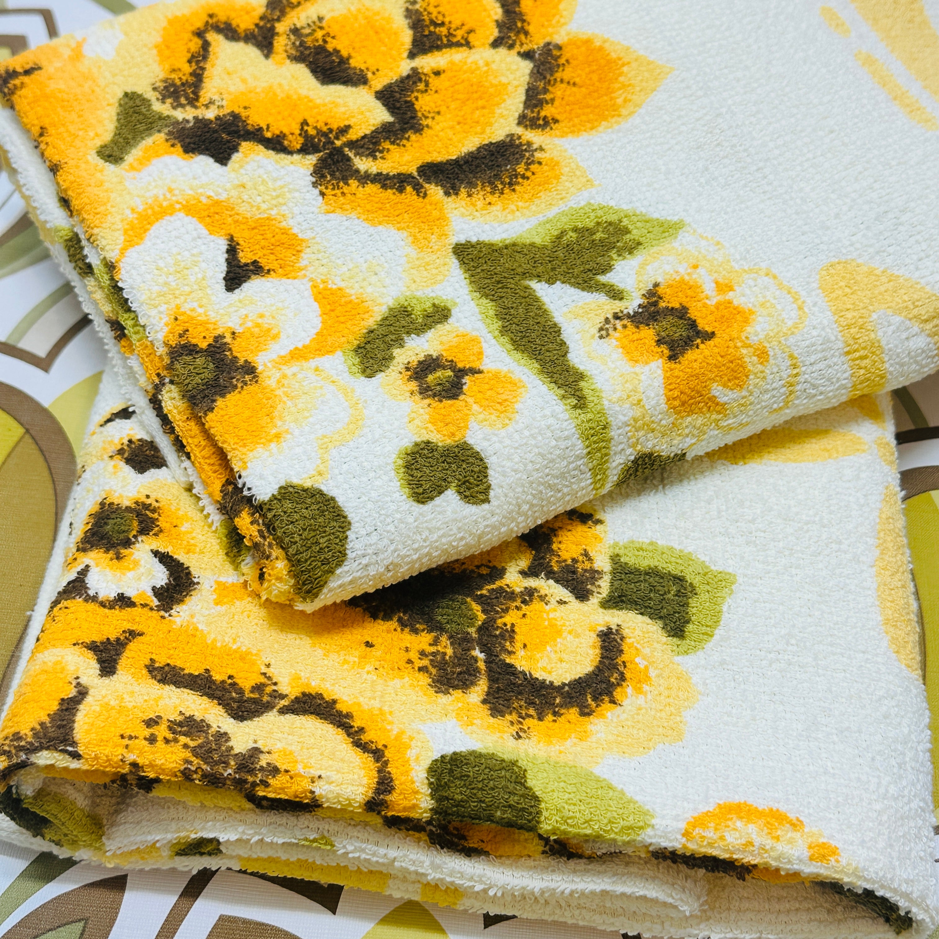 Pair Vintage Cotton Bath Towels