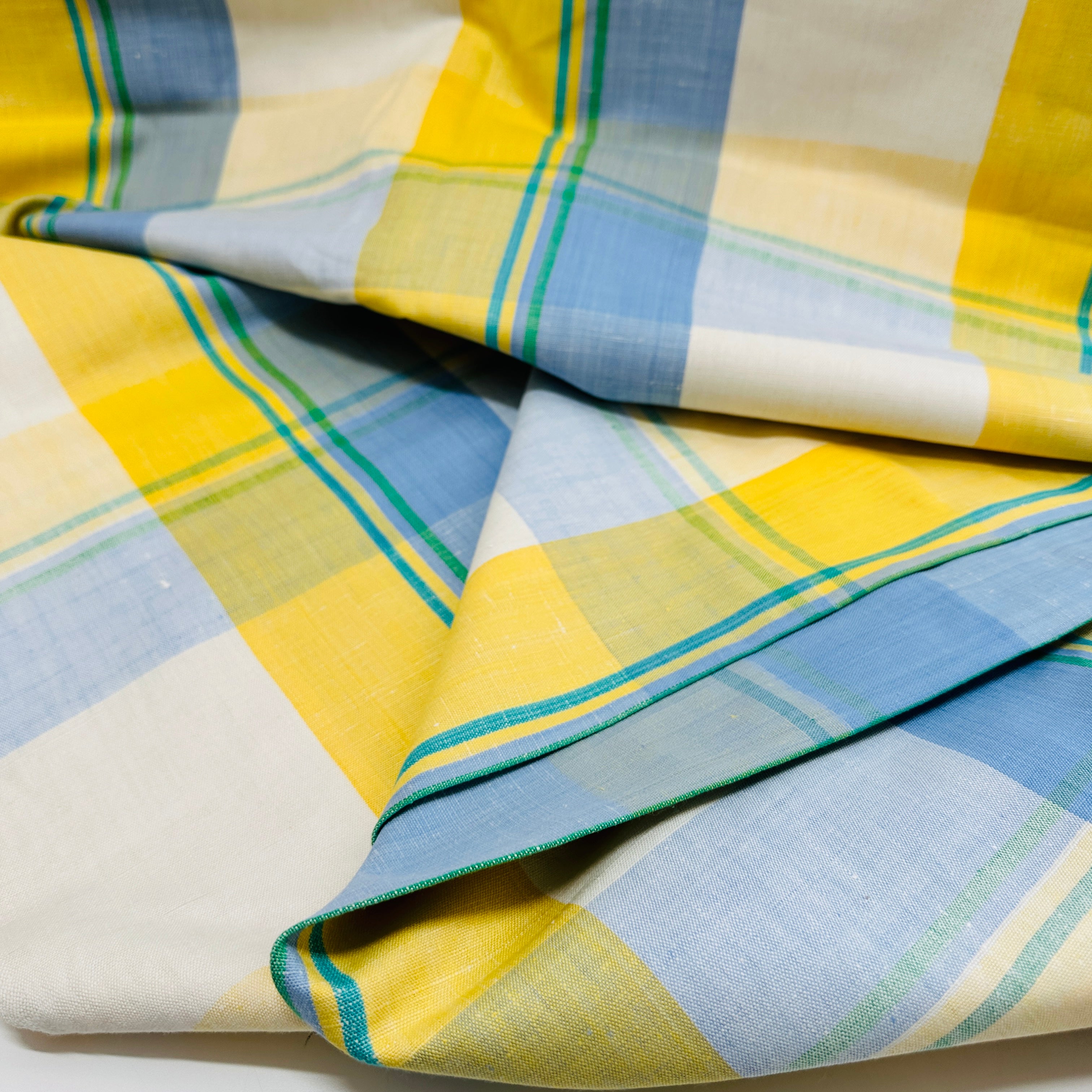 420cms High Quality Vintage Cotton Linen Fabric LOVE