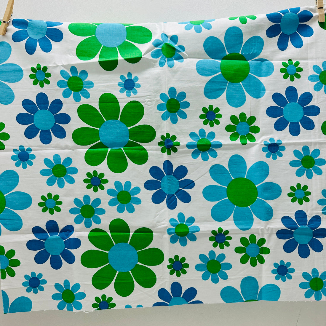 70cms Vintage Cotton Floral Fabric Remnant